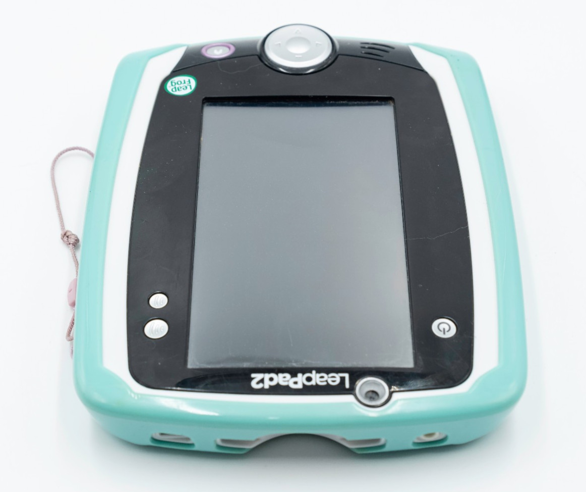 LeapFrog LeapPad 2 4GB Learning Tablet – Parts/Repair ( Not Tested )