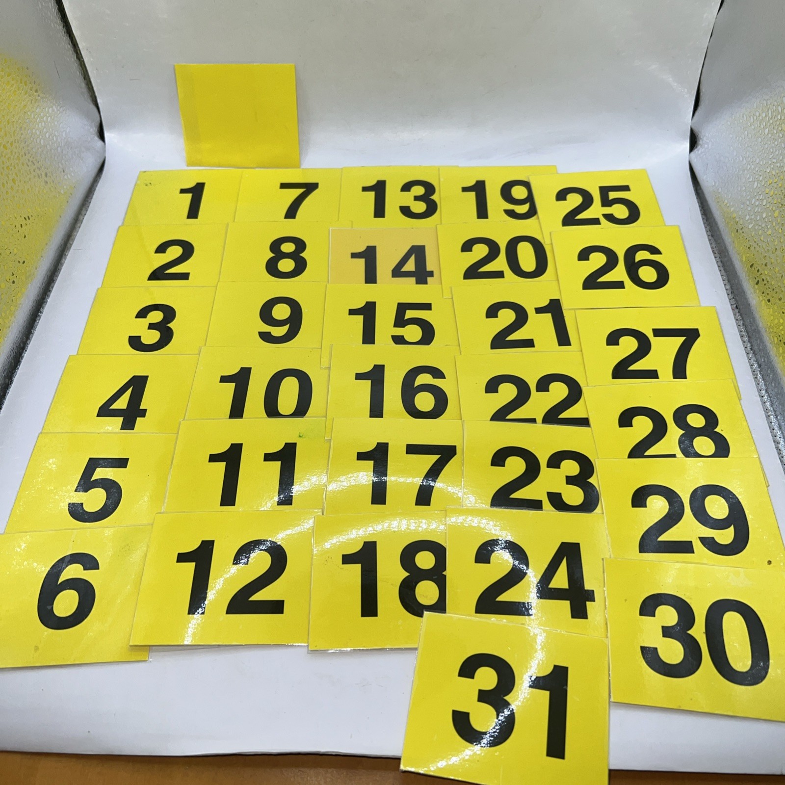 Five Sets Of (1-31) THICK CALENDAR MAKING SQUARES 3″