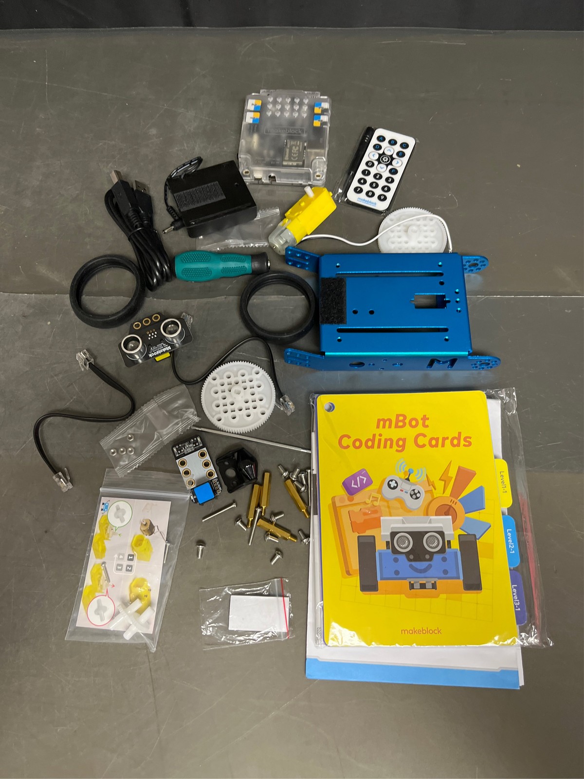 Makeblock mBot Robot Kit, Robotics for Kids Ages 8-12 Learn to Code with Scratch