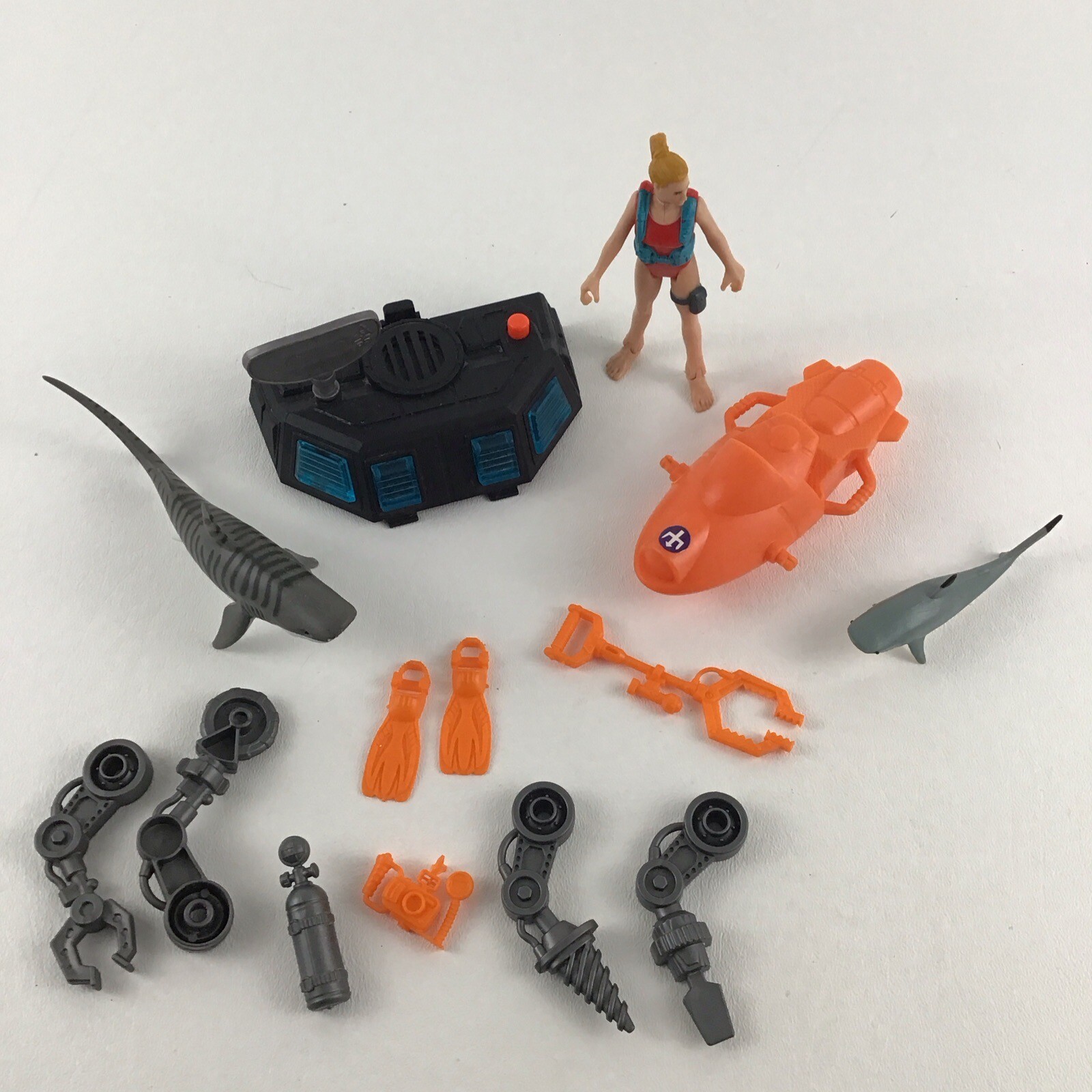 Animal Planet Ocean Quest Abyss Action Figure Playset Shark Deep Sea Exploration