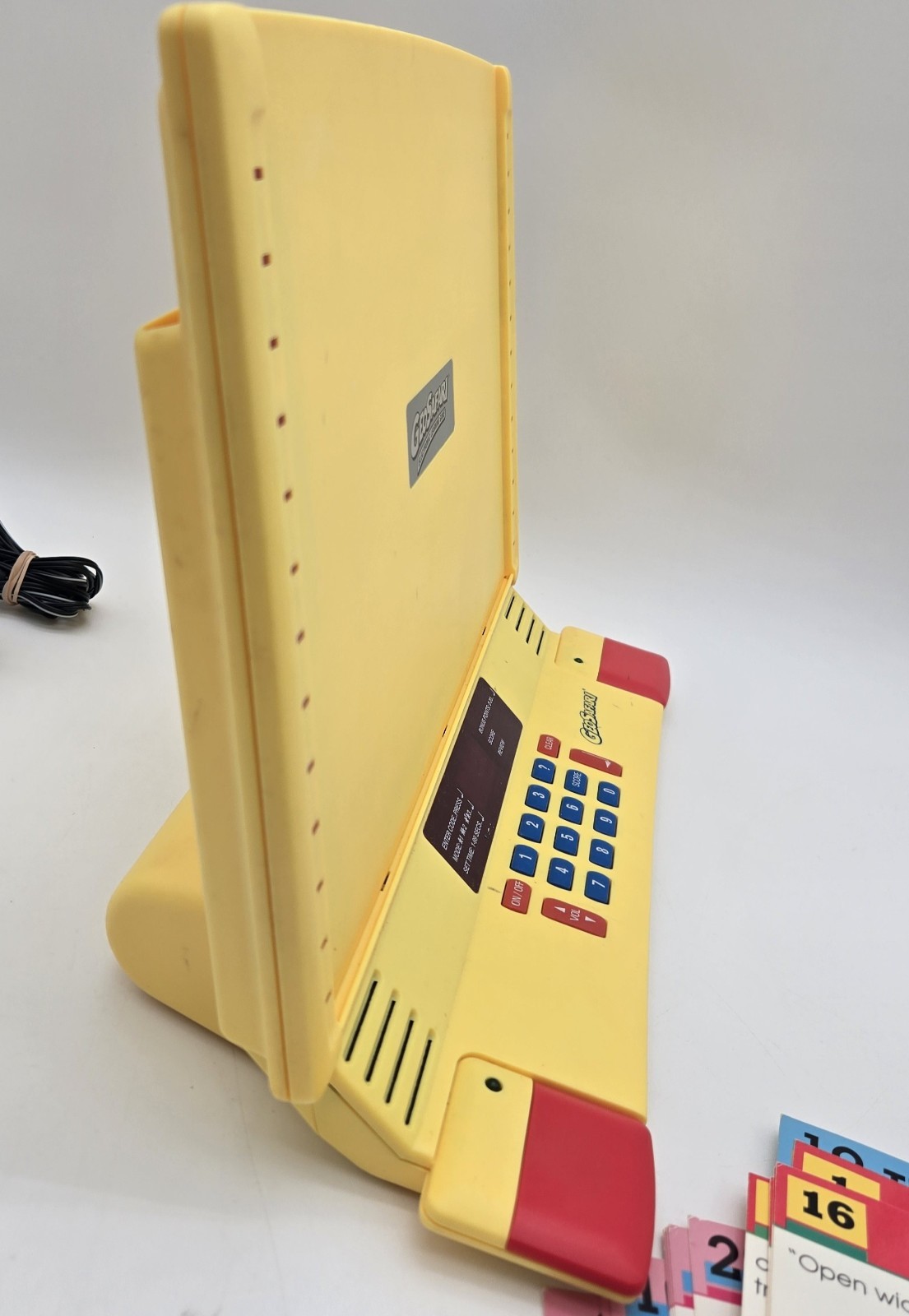 Vintage GeoSafari Electronic Learning Game EI8865 with 25+Cards – Working