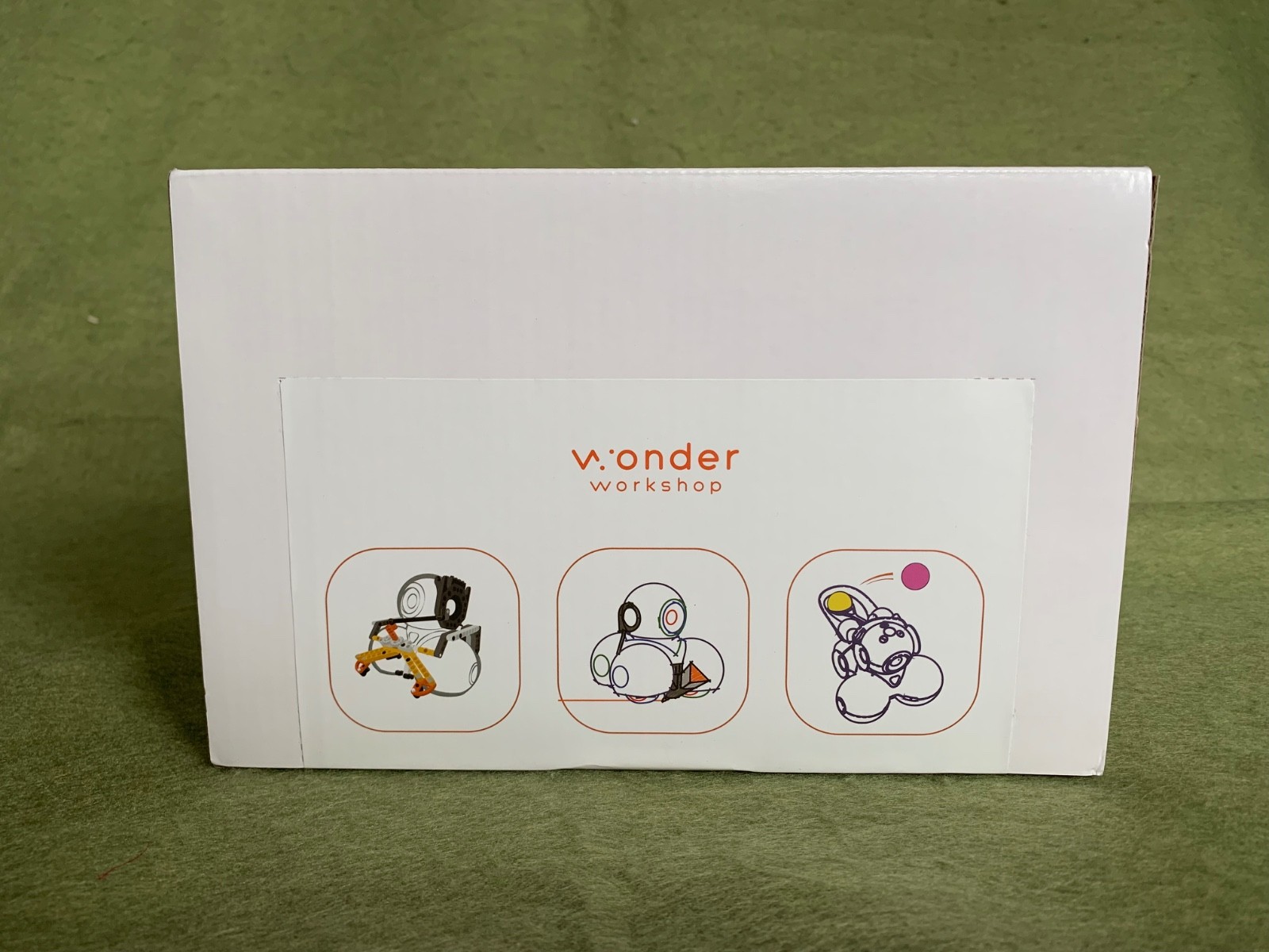 Wonder Workshop Dash Robot DA03 + Accessory pack! NEW! SEALED!