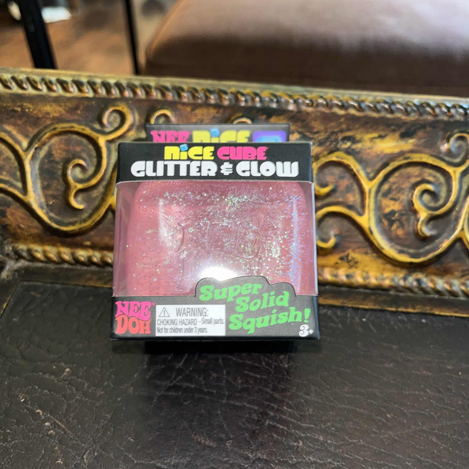 NeeDoh Nice Cube – Glitter & Glow – PINK- New in box.