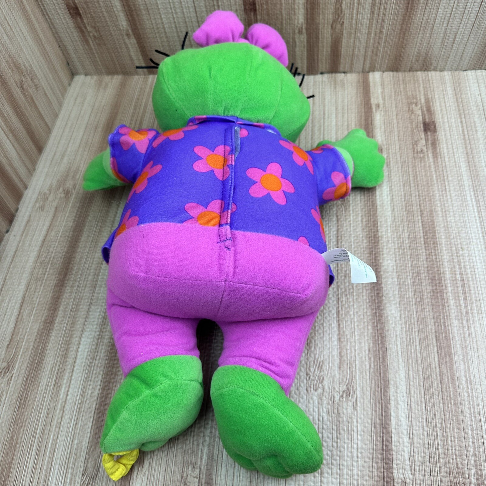 LeapFrog Lovable Lily Interactive Musical Talking & Singing Plush Doll (English)