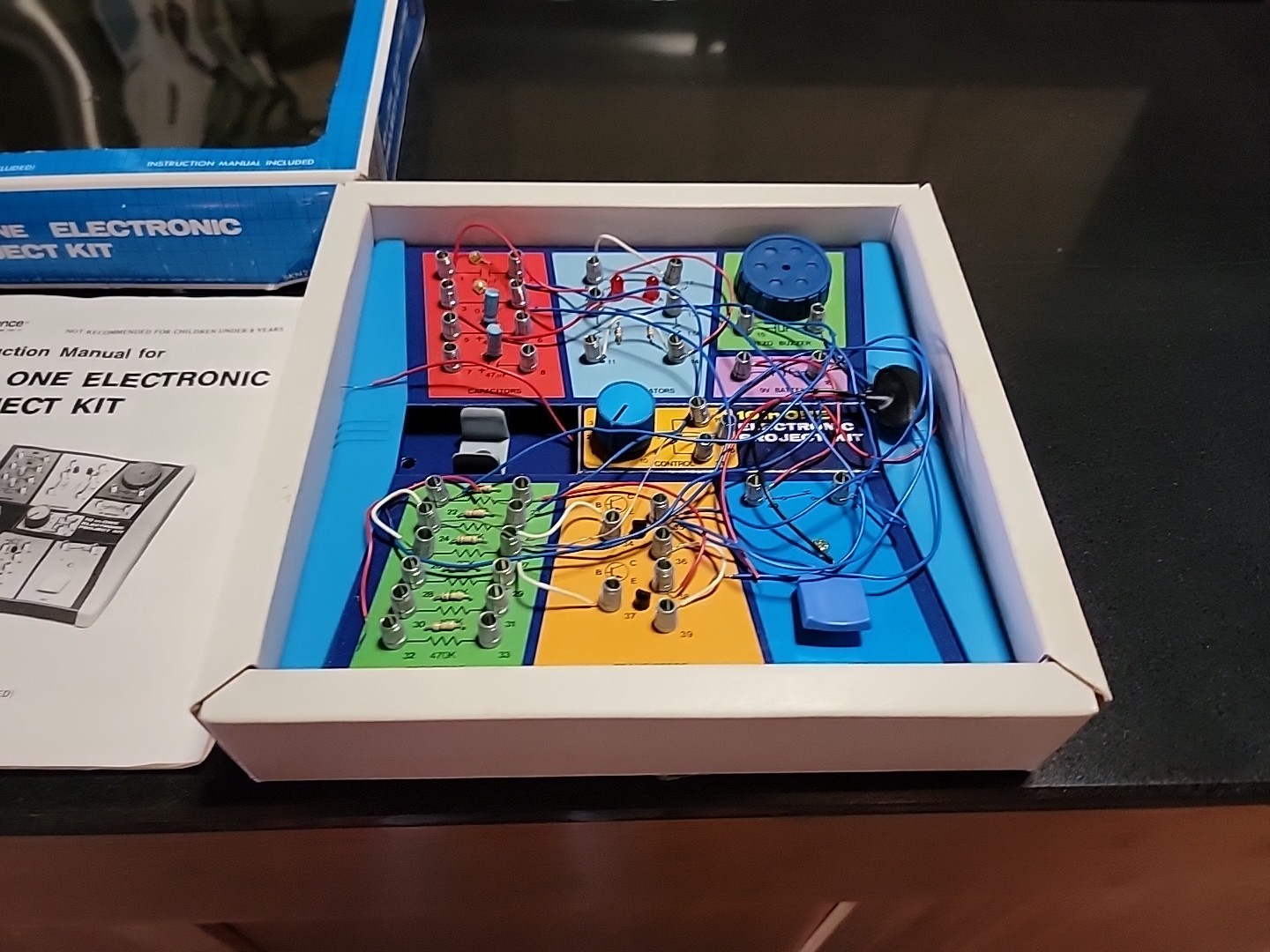 Vintage 1987 Edu Science 10 in One Electronic Project Kit with manual Fast Ship!