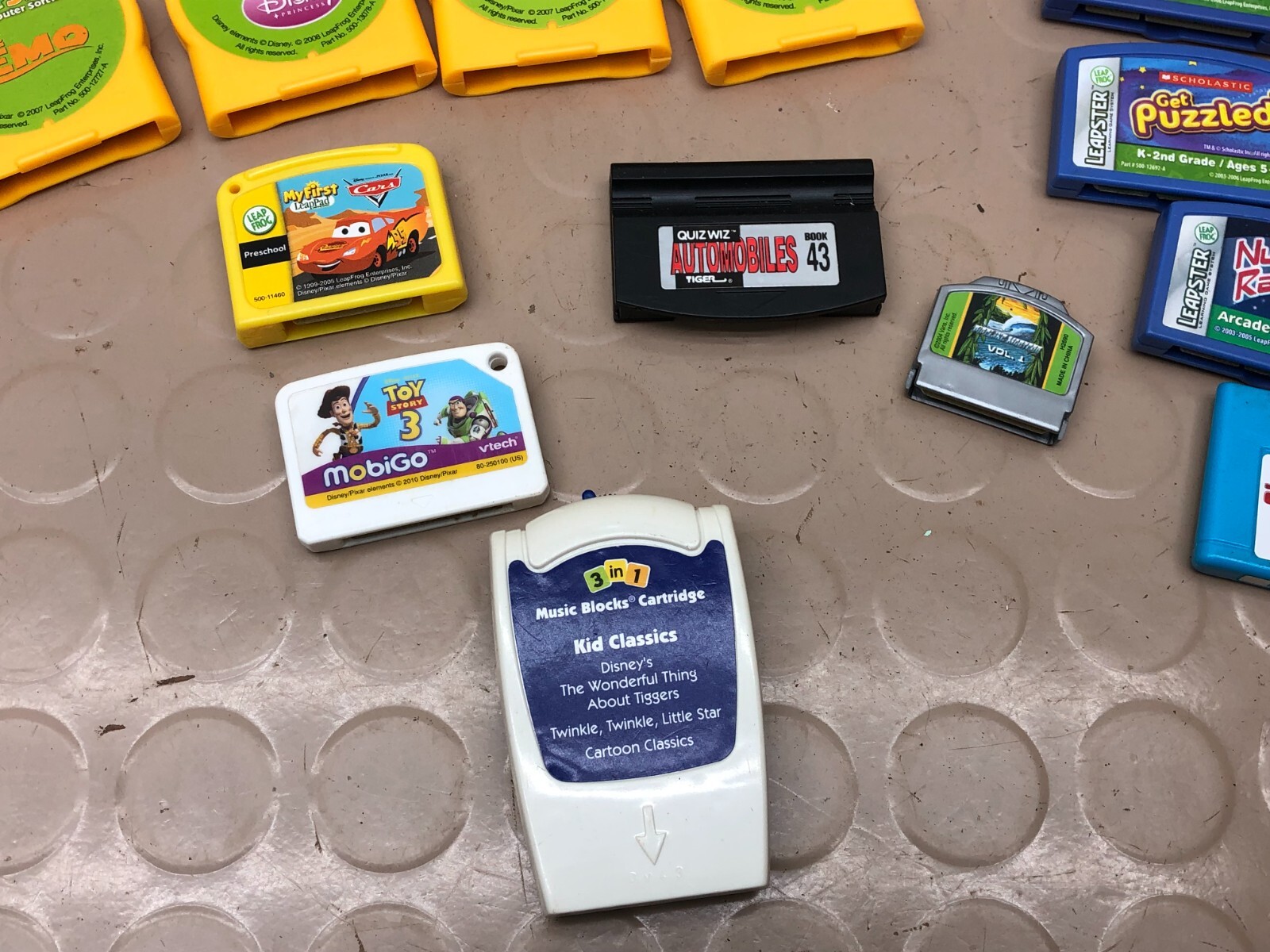 Leap Frog Click Start – Leapster – Mobigo Quiz Wiz + Misc Cartridges Lot a