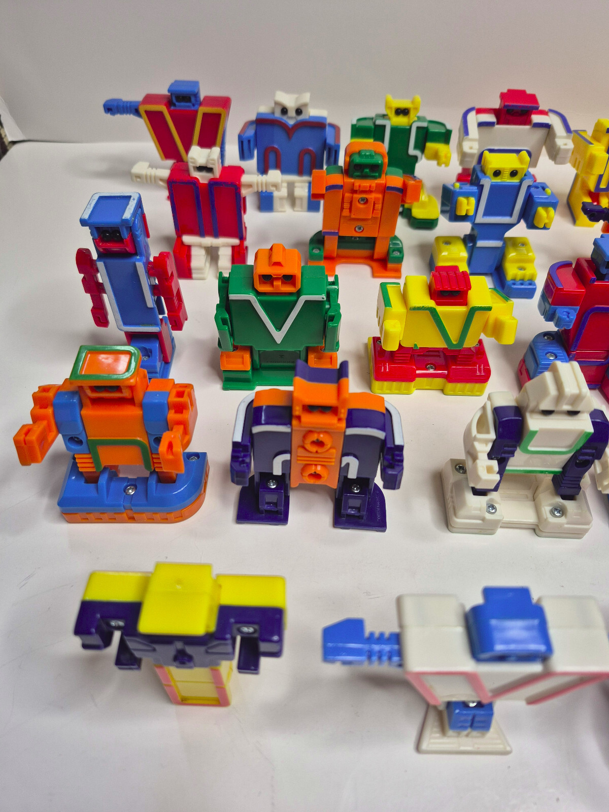 VTG 80s ALPHA BOTS Alphabet Transformers Letter Robots LOT OF 25 Preschool no V