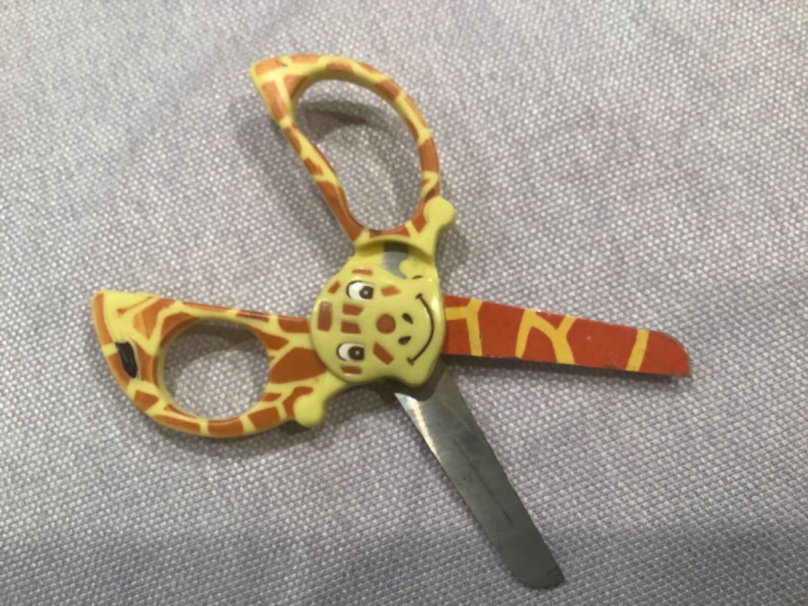Westcott KIDS SAFETY SCISSORS: Blunt Tip, Right or Left Handed : Giraffe
