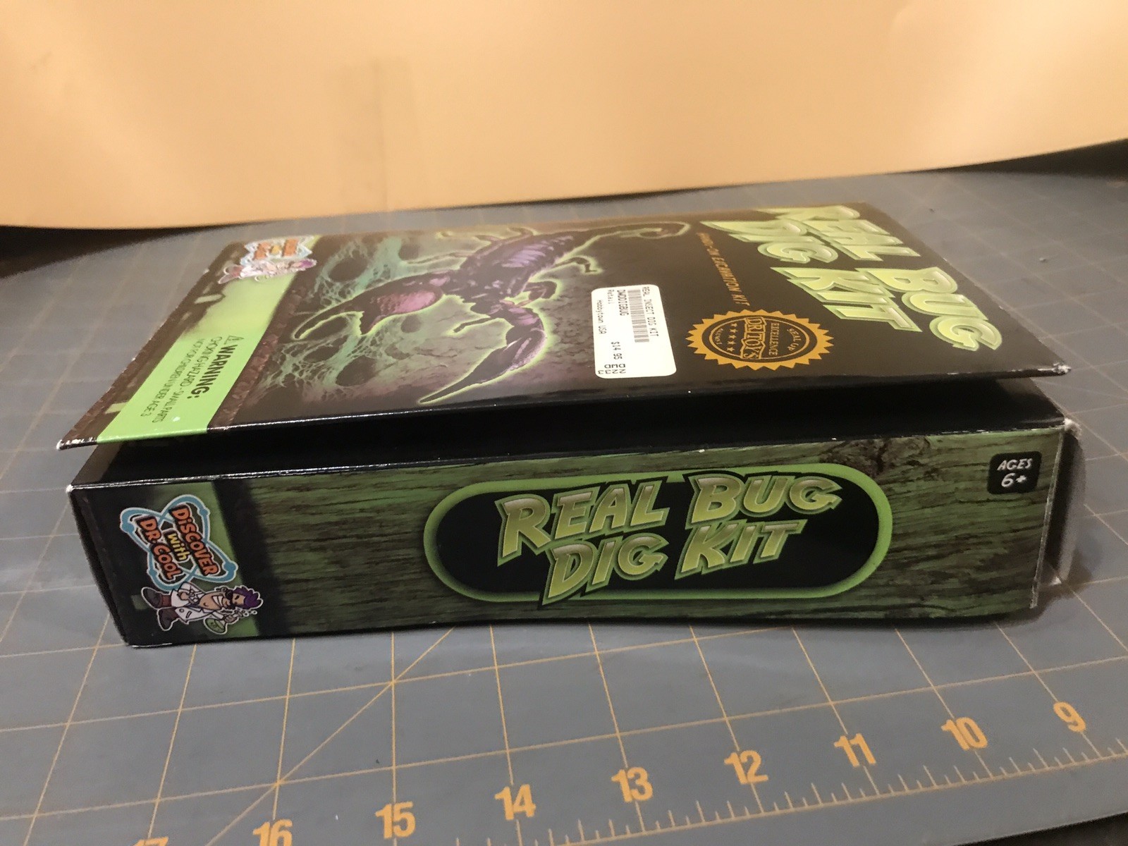 Real Bug Dig Kit Dr. Toys Hands-on Excavation Kit New Opened Box