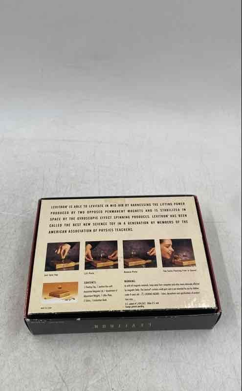 Levitron Magnetic Anti Gravity Top Physics Educational Toy With Box And Booklet