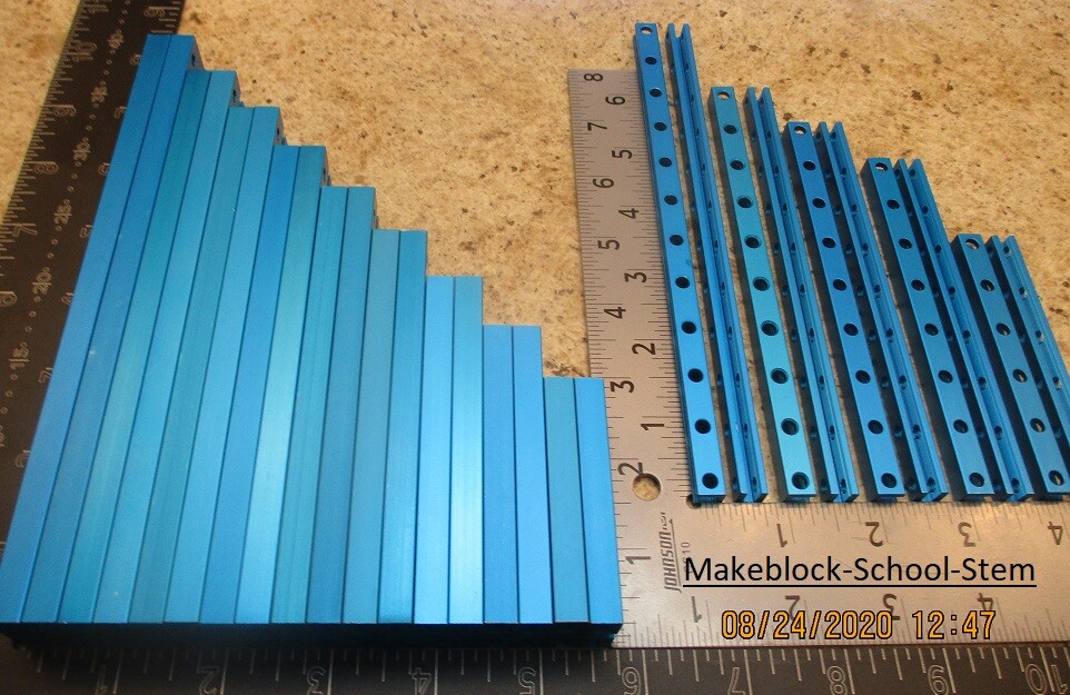 28 Total Makeblock Beams * (18) 0824 style Short & Medium Kit + (10) 0808 style