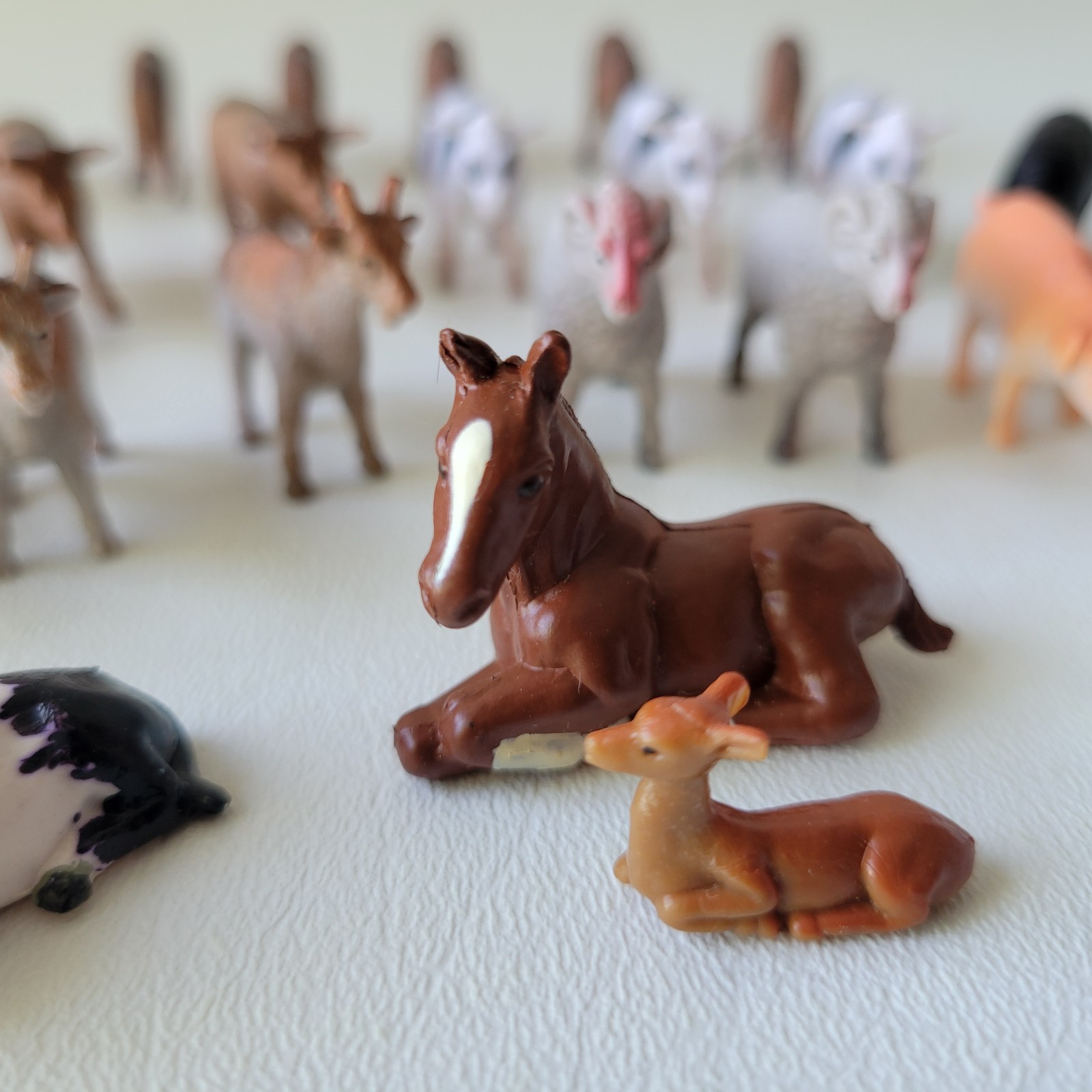 30pc Farm Animal Mini Figures: 7 Branded (Britains, Ertl, Jarman) + 23 Unbranded