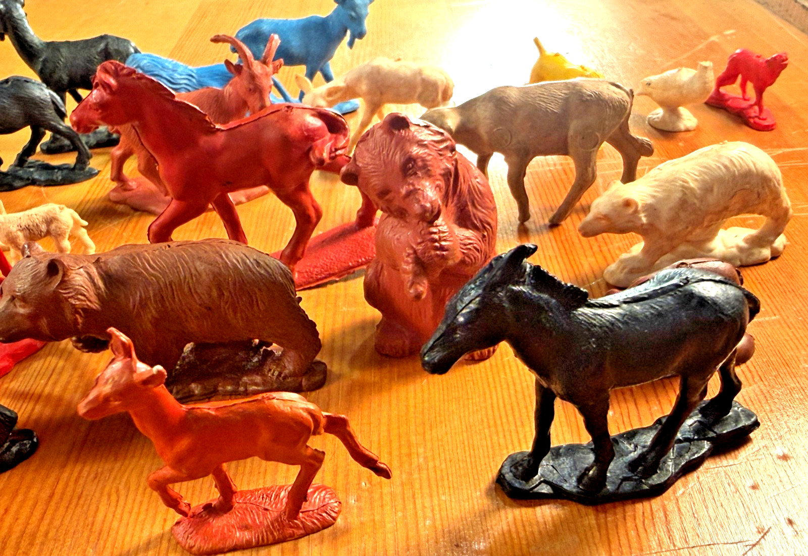 AUBURN RUBBER COMPANY ANIMAL LOT OF TWENTY NINE ANIMALS WILD FARM DOMESTIC HUGE