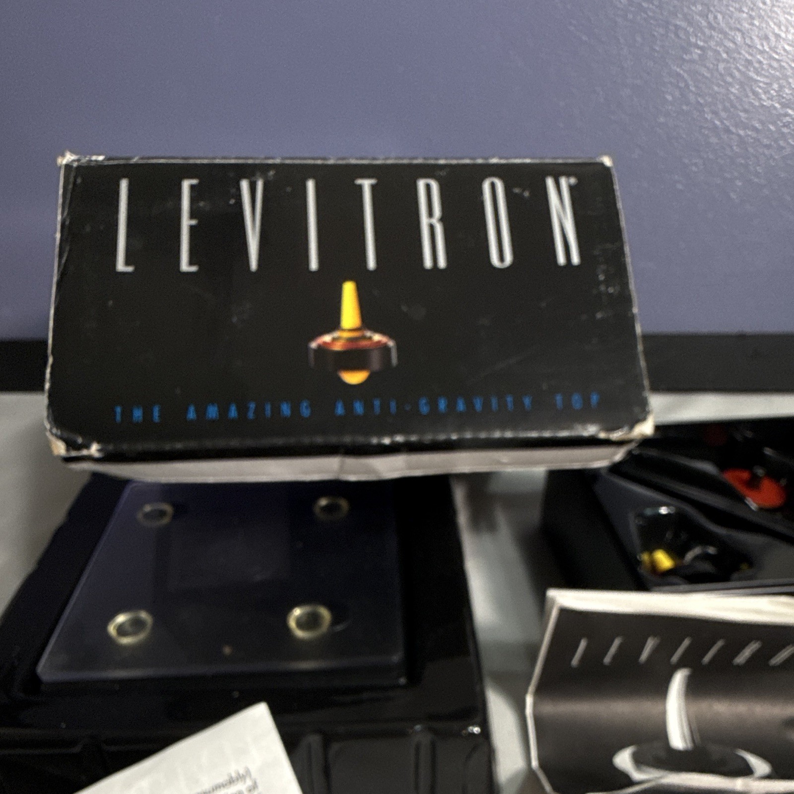 Levitron Amazing Anti-Gravity Levitating Top Set w/ Base & Instructions (1995)