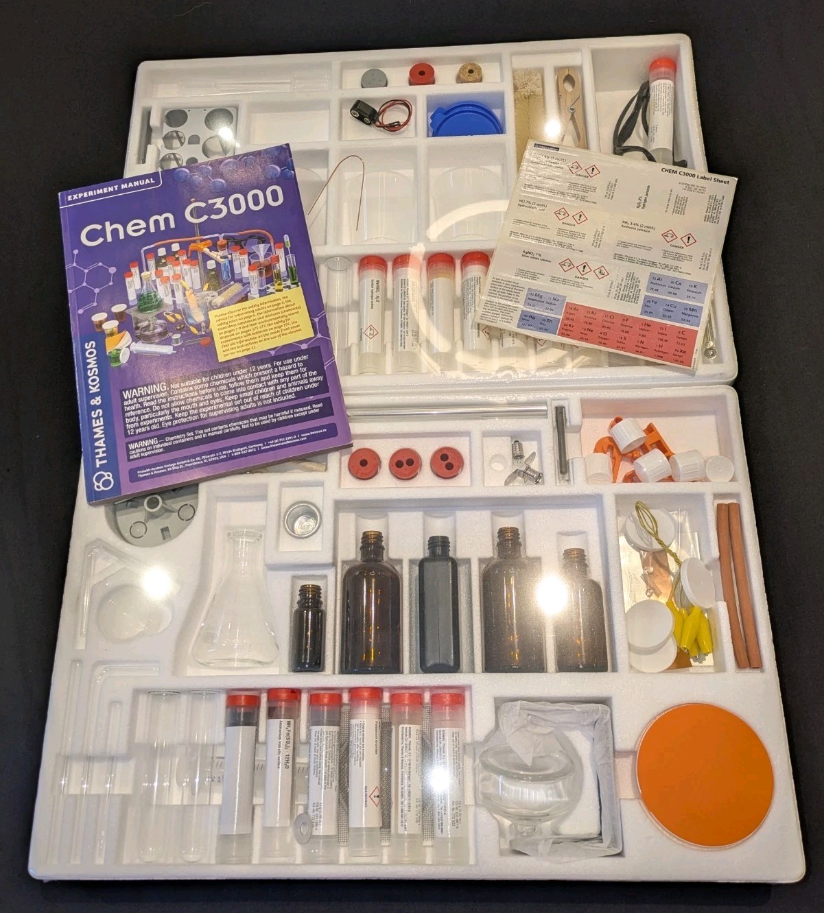 Thames & Kosmos 640132 Chem C3000 Chemistry Experiment Kit – Sealed NIB