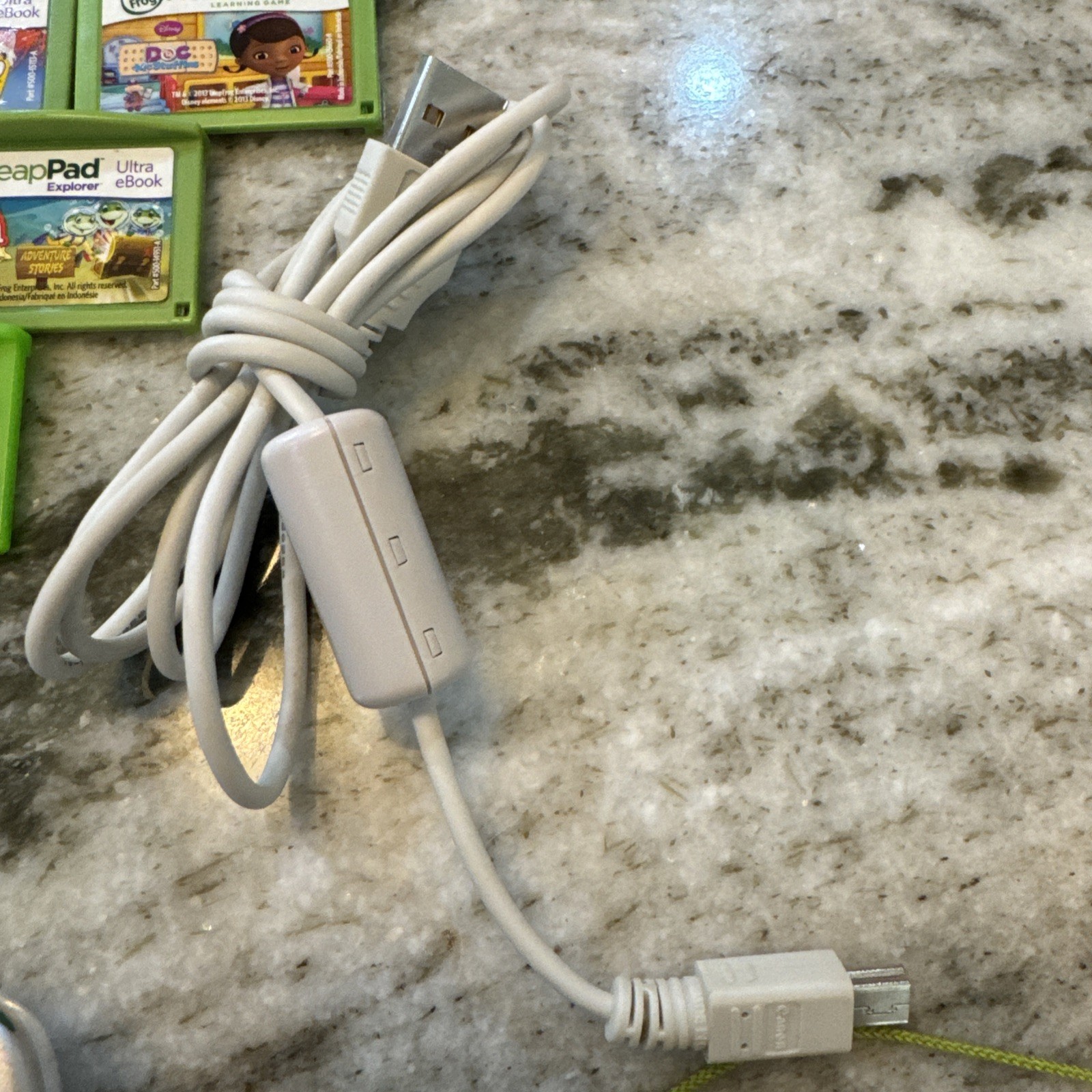 LeapFrog LeapPad 2 Green Kids Tablet + 10 Cartridges, Stylus, Extra USB Cord