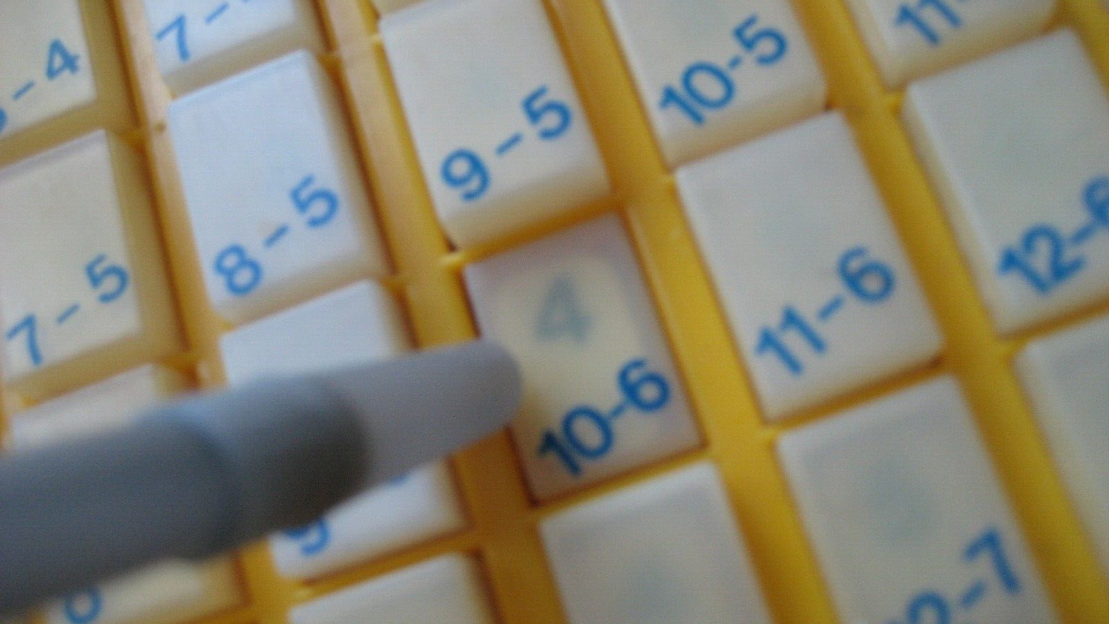 PUSH AND LEARN Subtraction Machine Pop Up Buttons Gently used