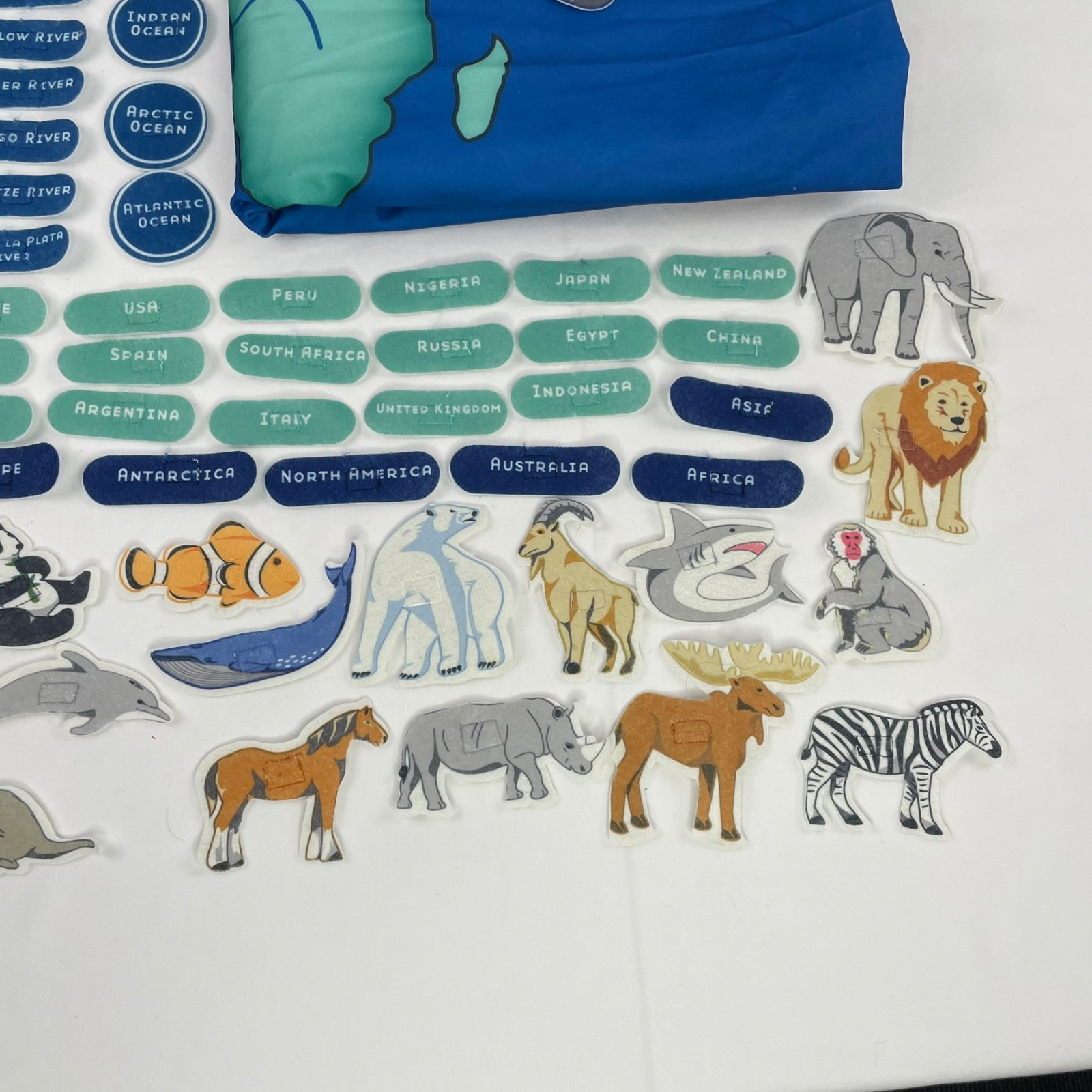 Discovery Kids Fabric Activity World Map Continents Countries Oceans
