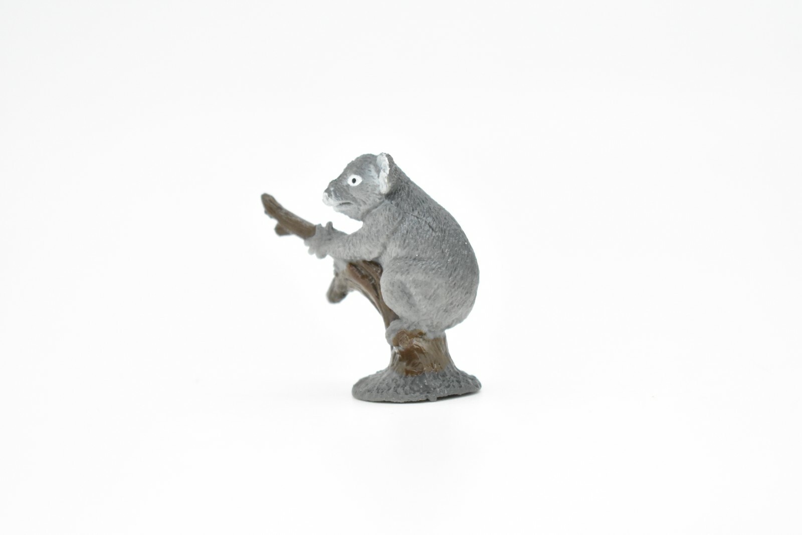 Koala Bear, Very Nice Plastic Animal, 1 3/4 ” CWG109 B237