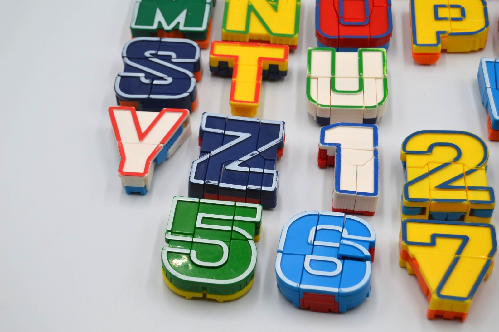 Alpha Bots Transforming Letters Numbers Robots Alphabet Vintage Learning
