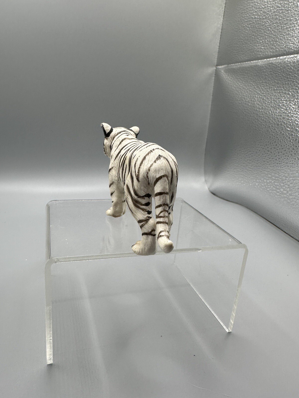 Retired Schleich White Tiger Big Cat And Safari Ltd Lion and Tiger Cub Figures 3