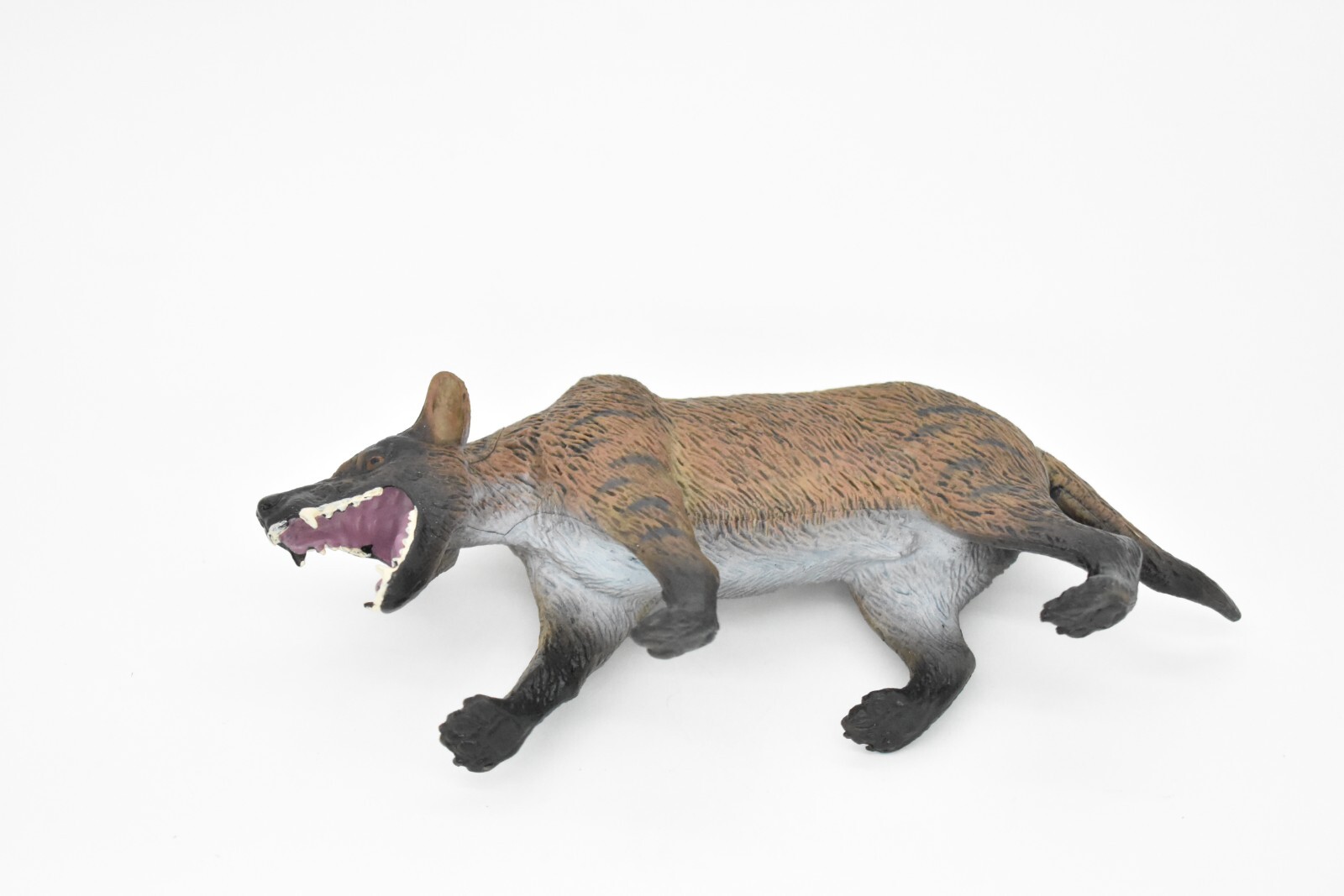 Tasmanian Tiger, Museum Quality Rubber Reproduction, Hand Painted, Figurine 7″
