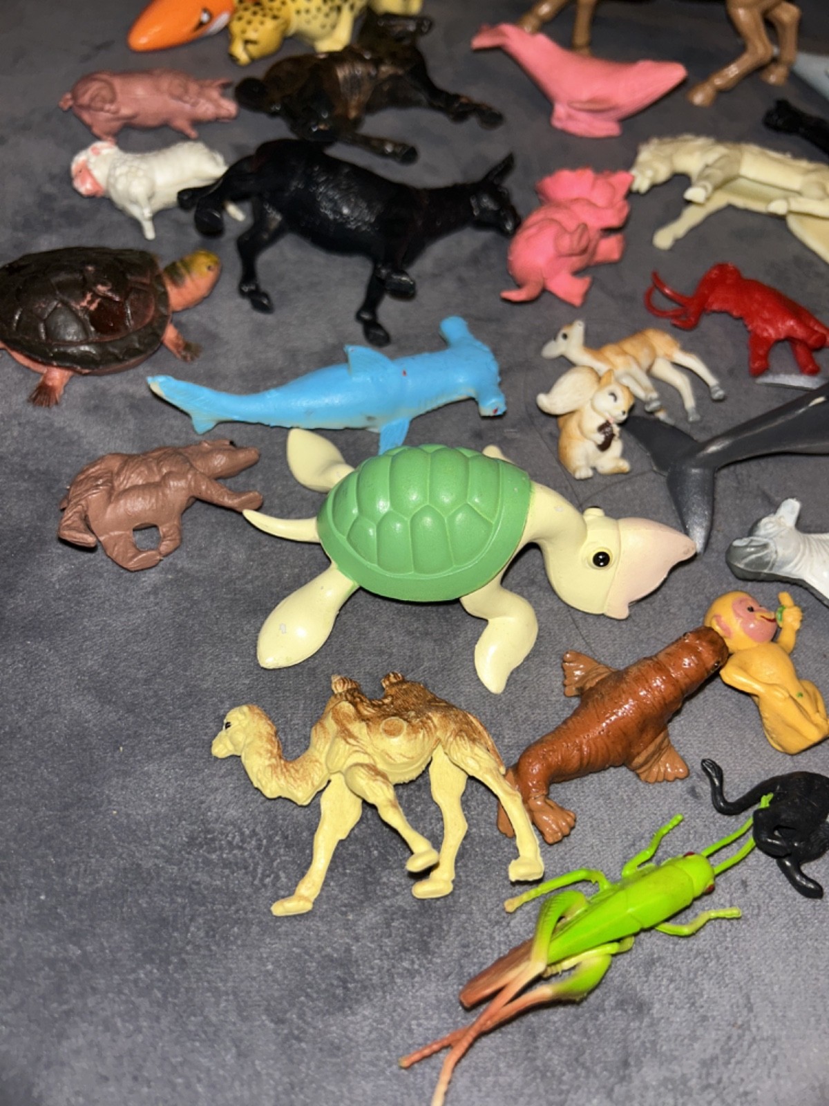 HUGE Mixed Lot Safari K&M Wildlife Sea Creatures Vintage & New Figures Toys LOOK