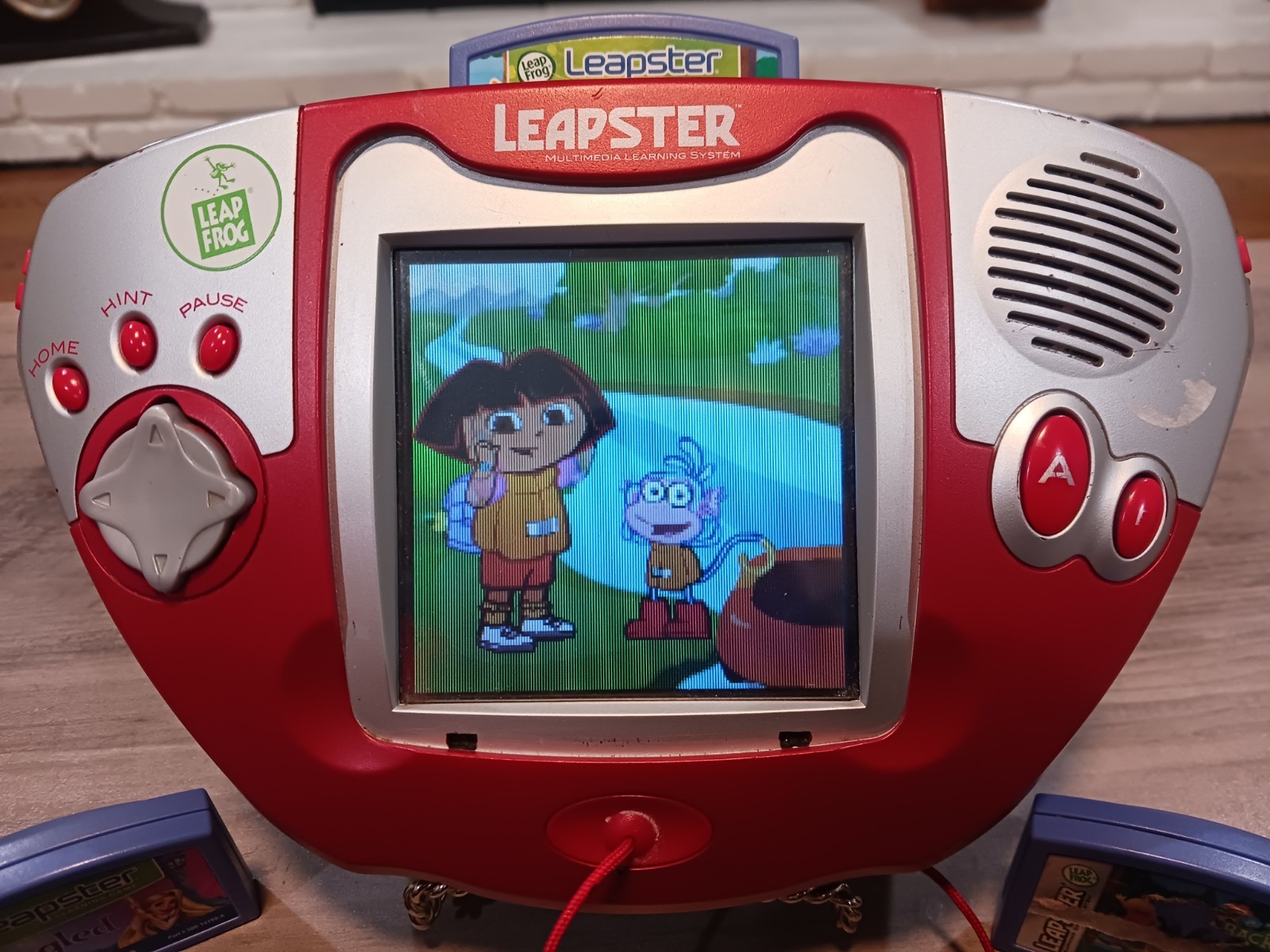 LeapFrog Leapster Learning System Large RED Handheld Console 7 Games 2003 WORKS