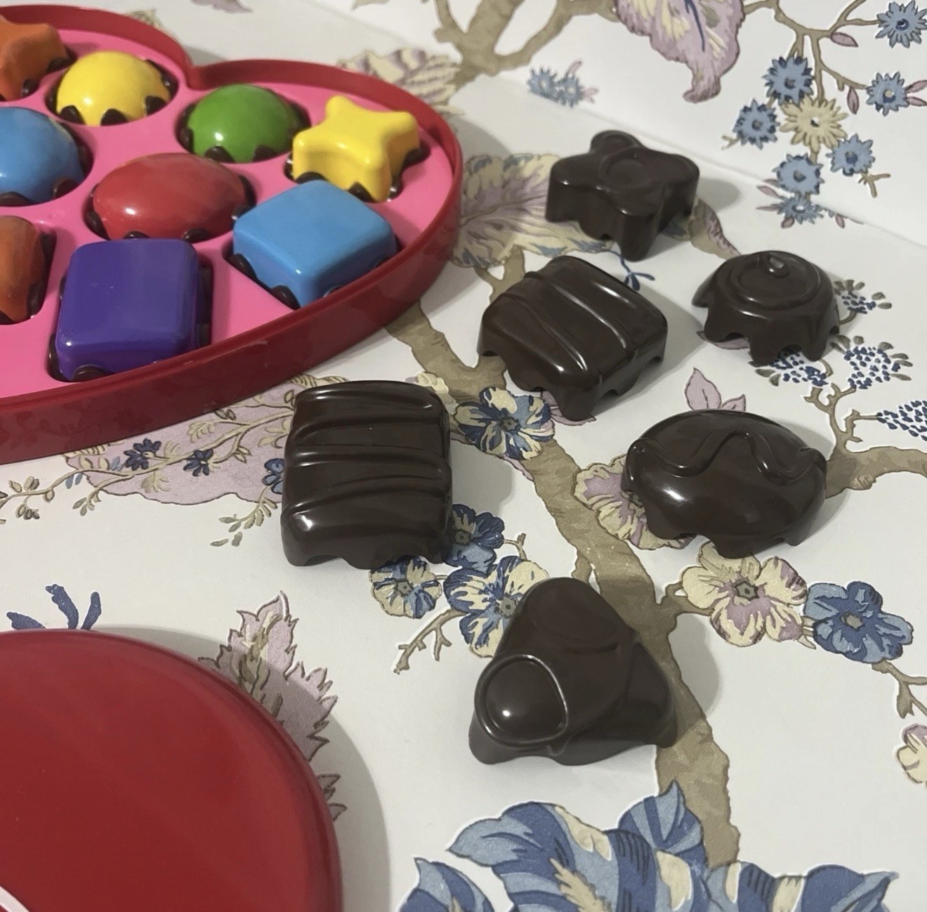 Valentines Learning Resources Smart Snacks Hide n’ Peek Chocolates Matching Game