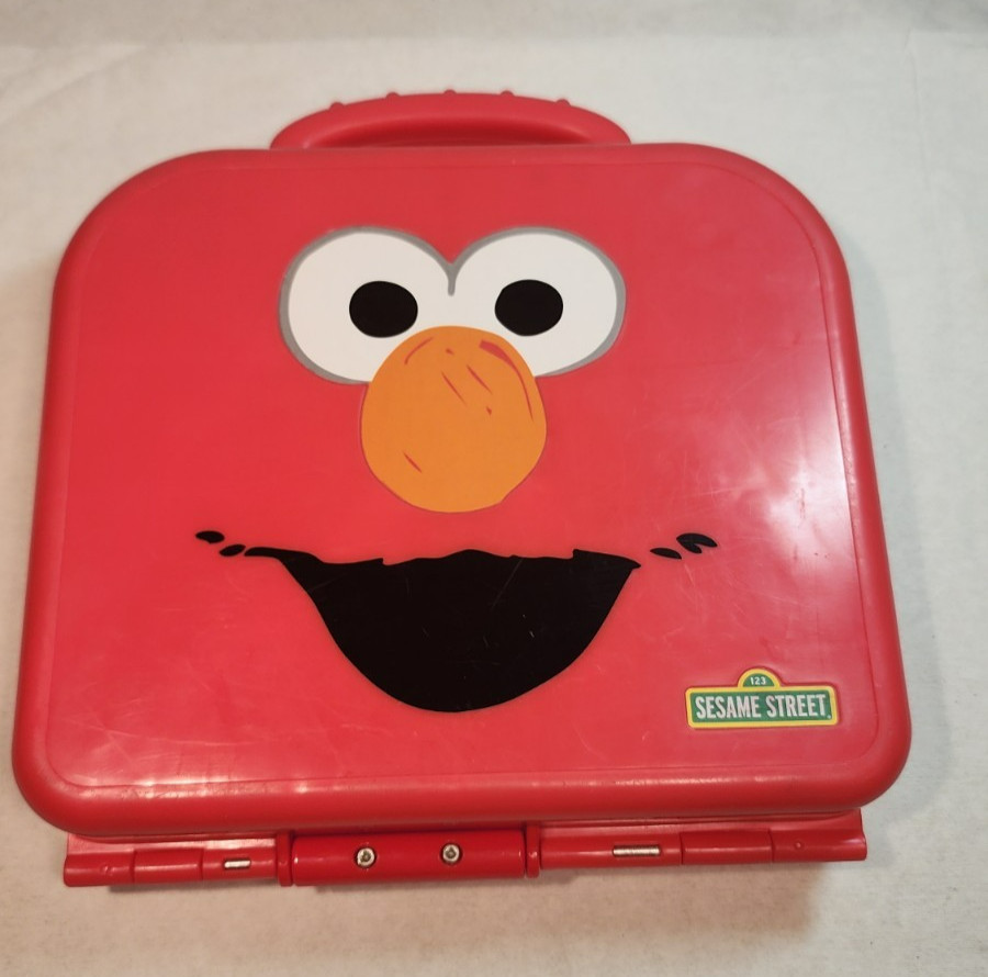 Hasbro Sesame Street Elmo’s On The Go Letters Alphabet w/ Carry Case COMPLETE