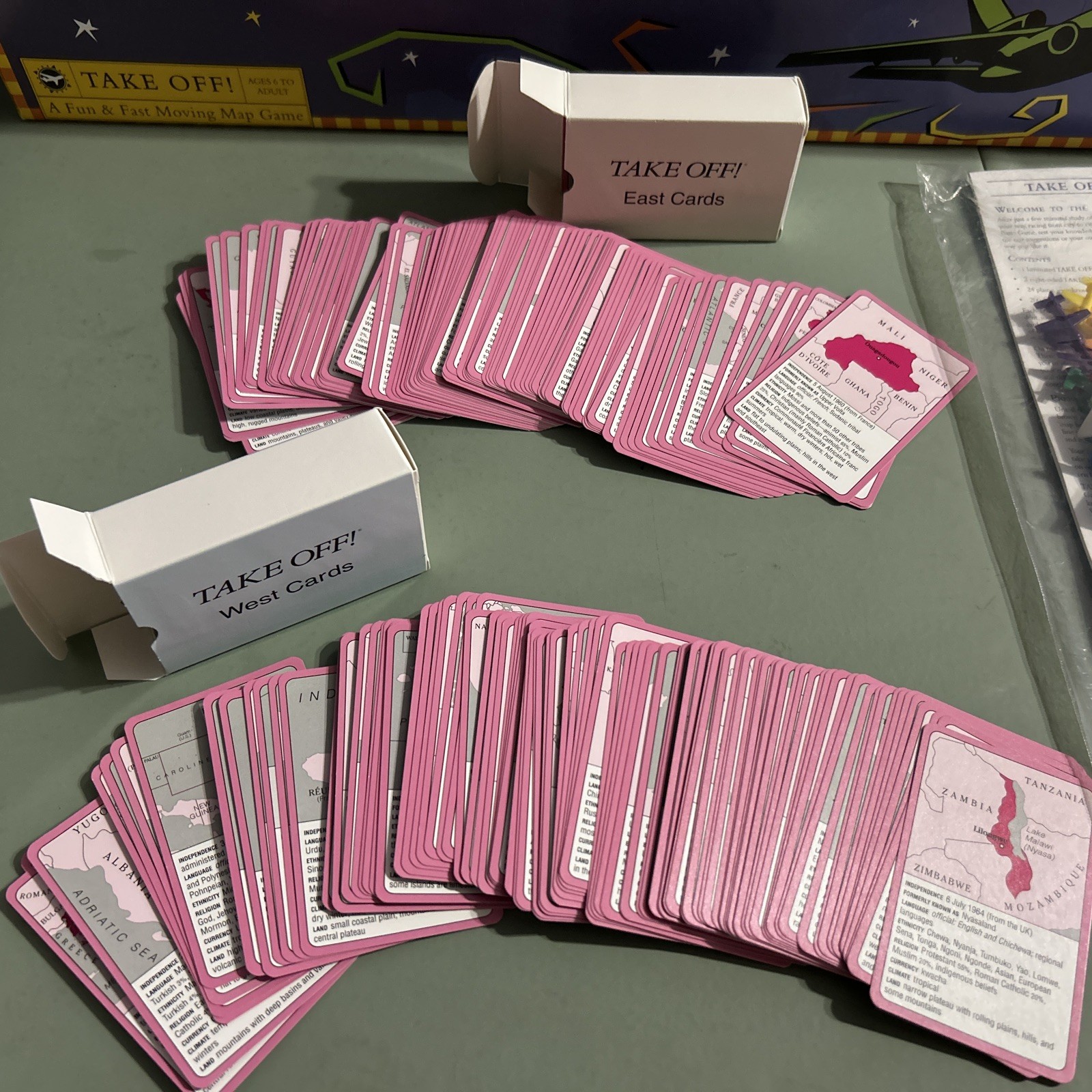 Take Off! The Game That Teaches Geography / A Fun & Fast Moving Map Game