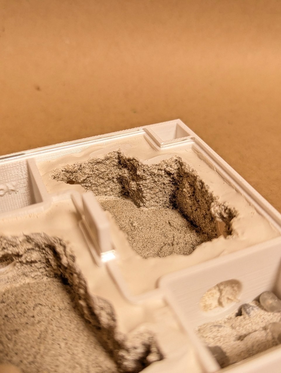 Modular Ant Farm Formicarium 9×9 cm – Light Beige Sand & Standard Plaster