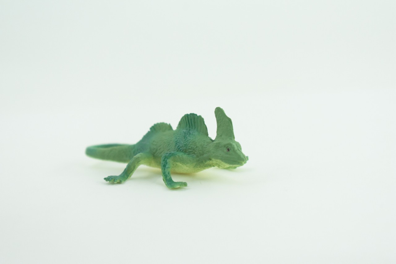 Green Basilisk Lizard Toy, Hand Painted Rubber, Realistic Model 2.5″ WR39 B197