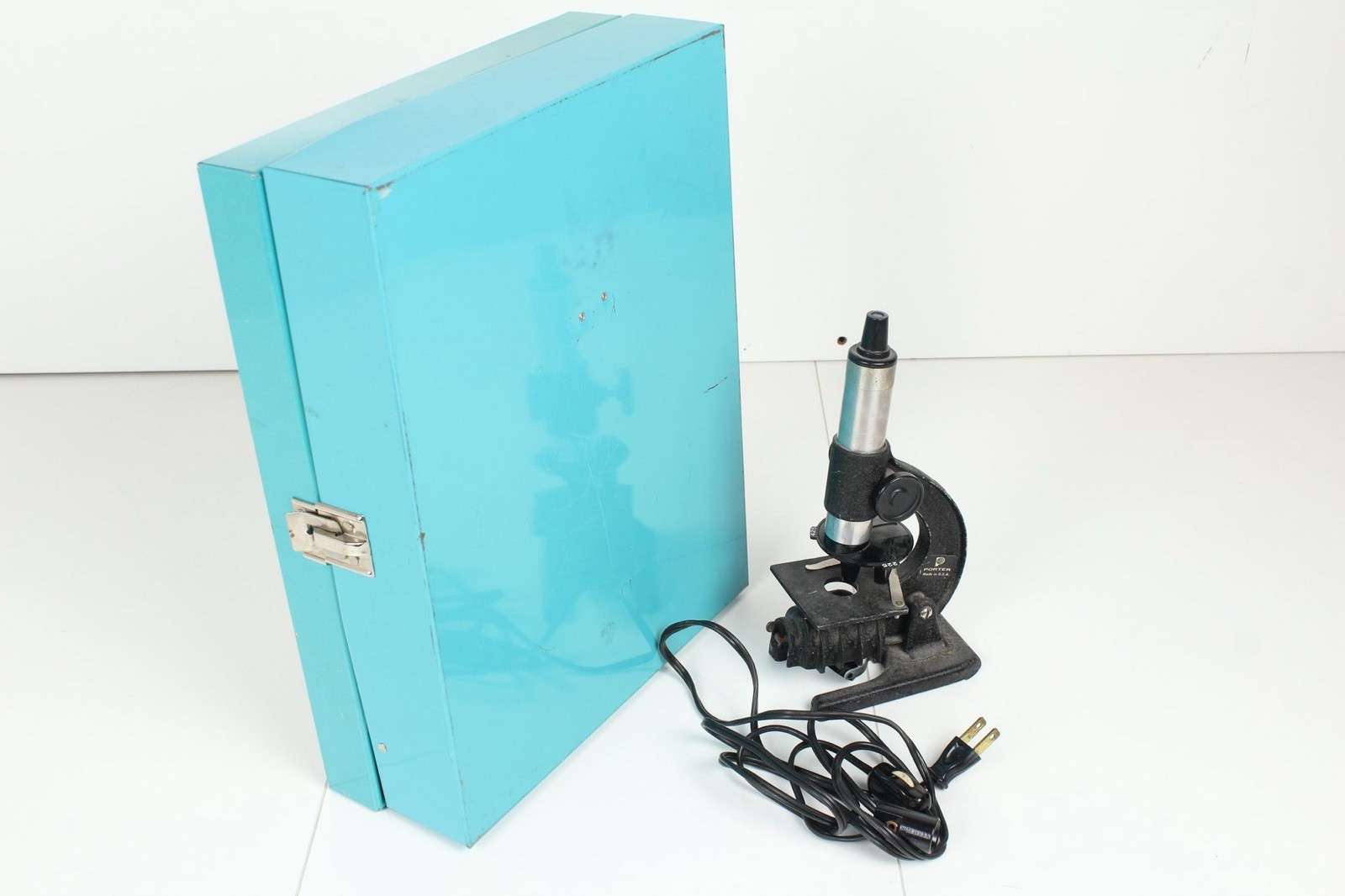 Lionel Porter Microcraft Student Microscope w/Metal Case MCM VTG UNTESTED READ