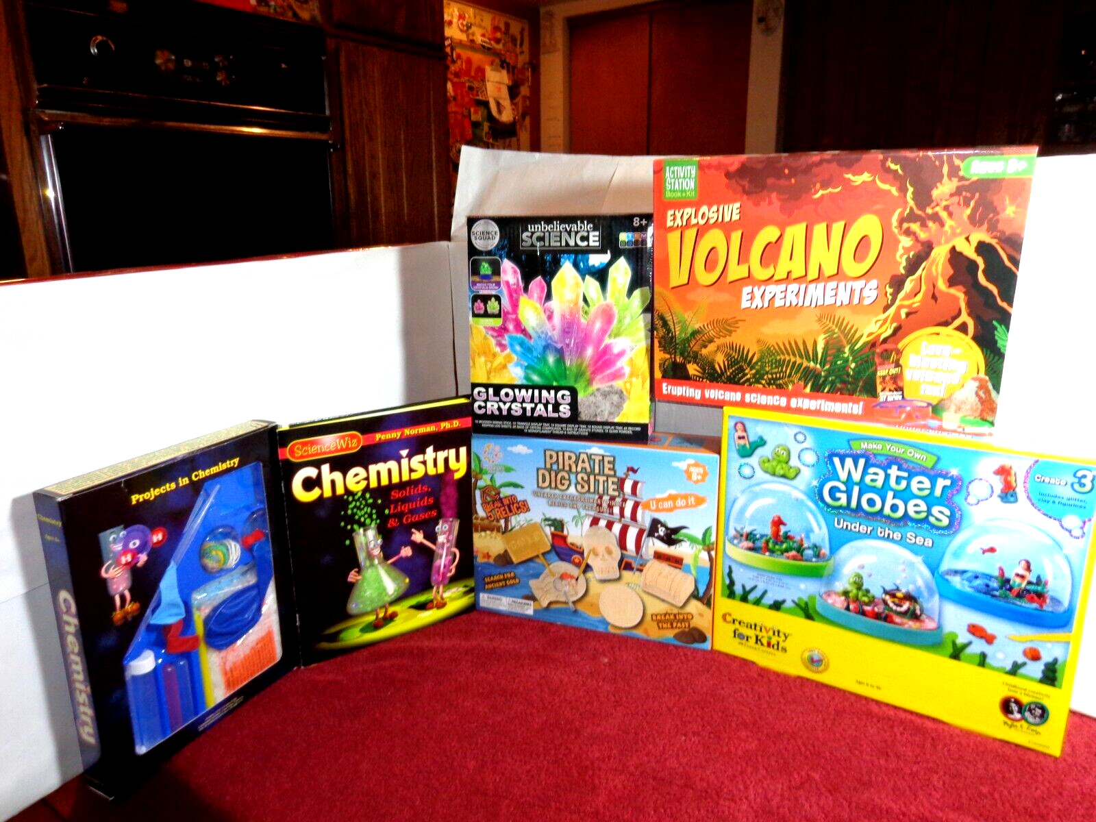 5 PIECE UNUSED CHEMISTRY-SCIENCE-CREATIVITY PLAY SETS ALL NEVER USED NICE – L253
