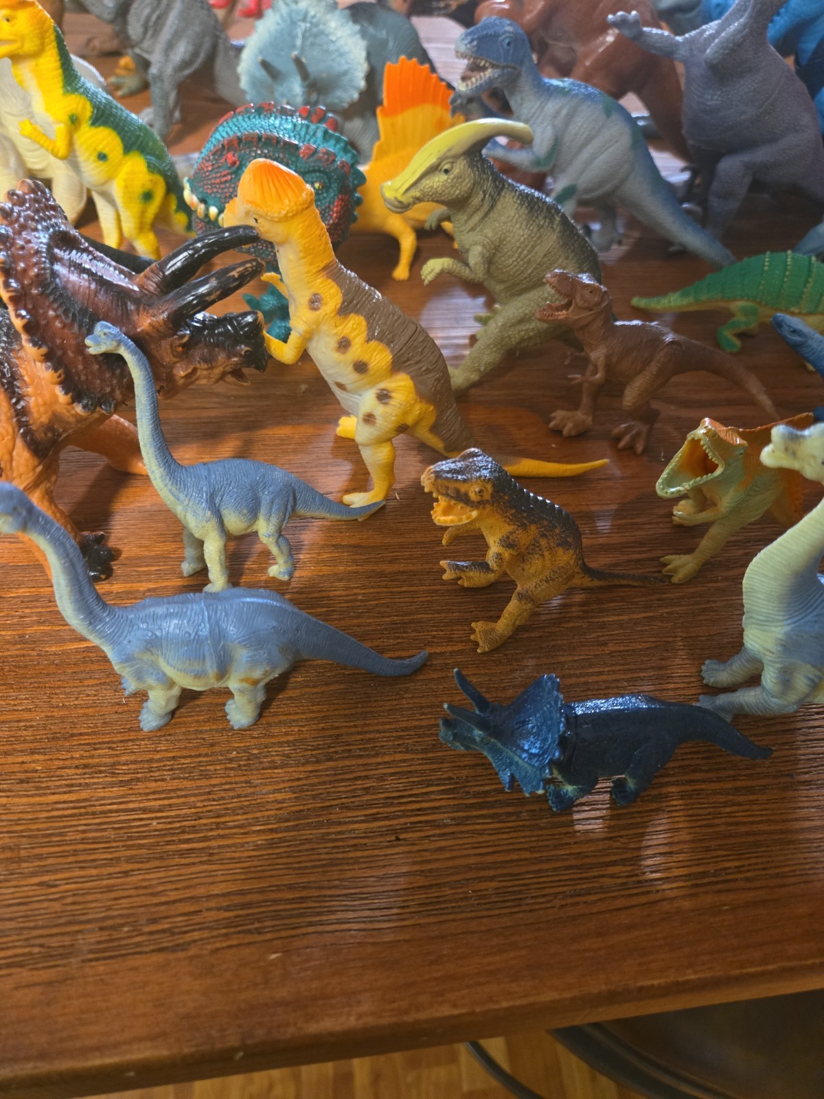 47pcs – Large Lot Rubber Plastic DINOSAURS Toys Vintage 1985 – 2020 (HO)