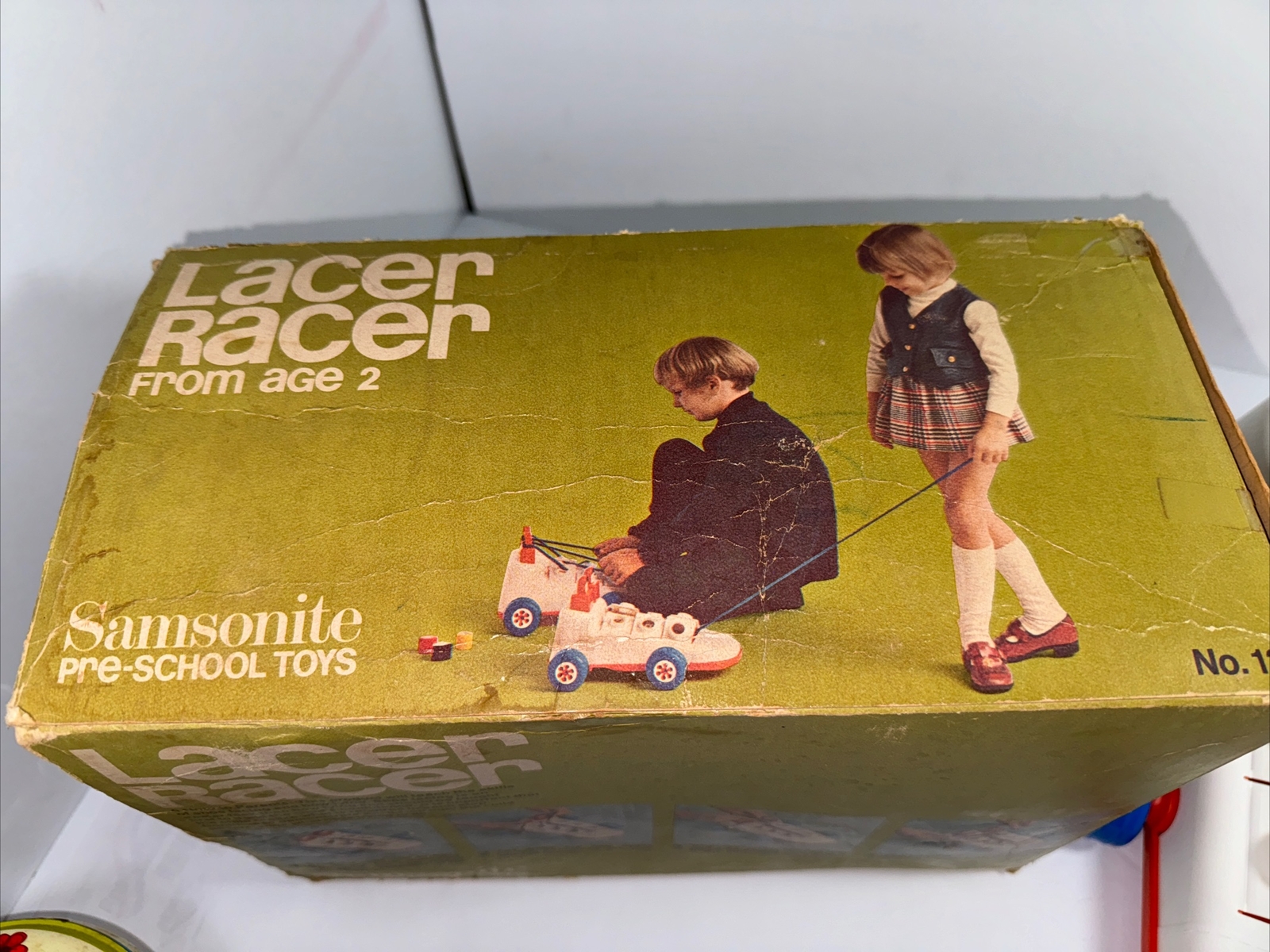 LACER RACER a shoe car w/ signs to learn shoe tying Including Box