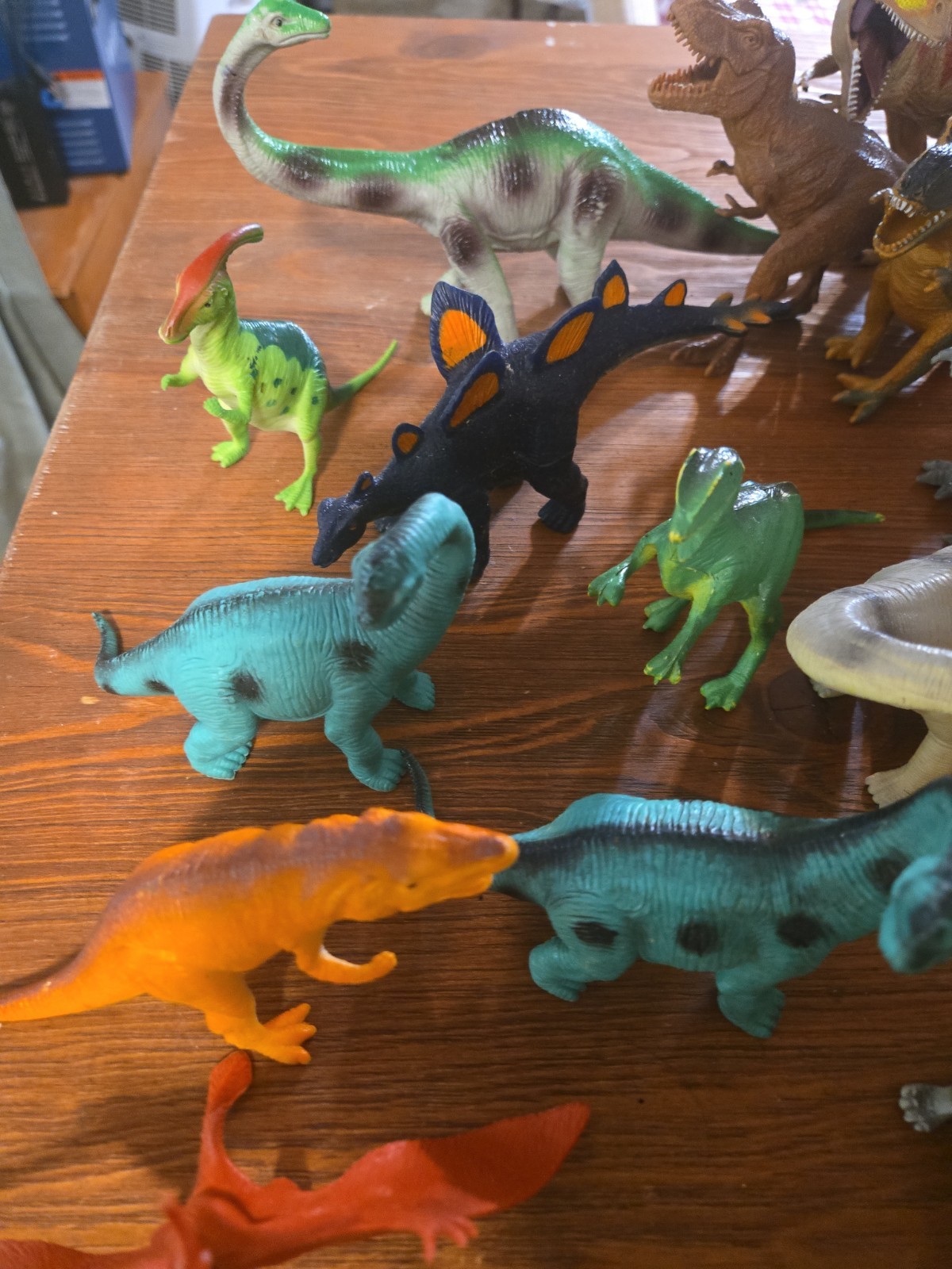 47pcs – Large Lot Rubber Plastic DINOSAURS Toys Vintage 1985 – 2020 (HO)