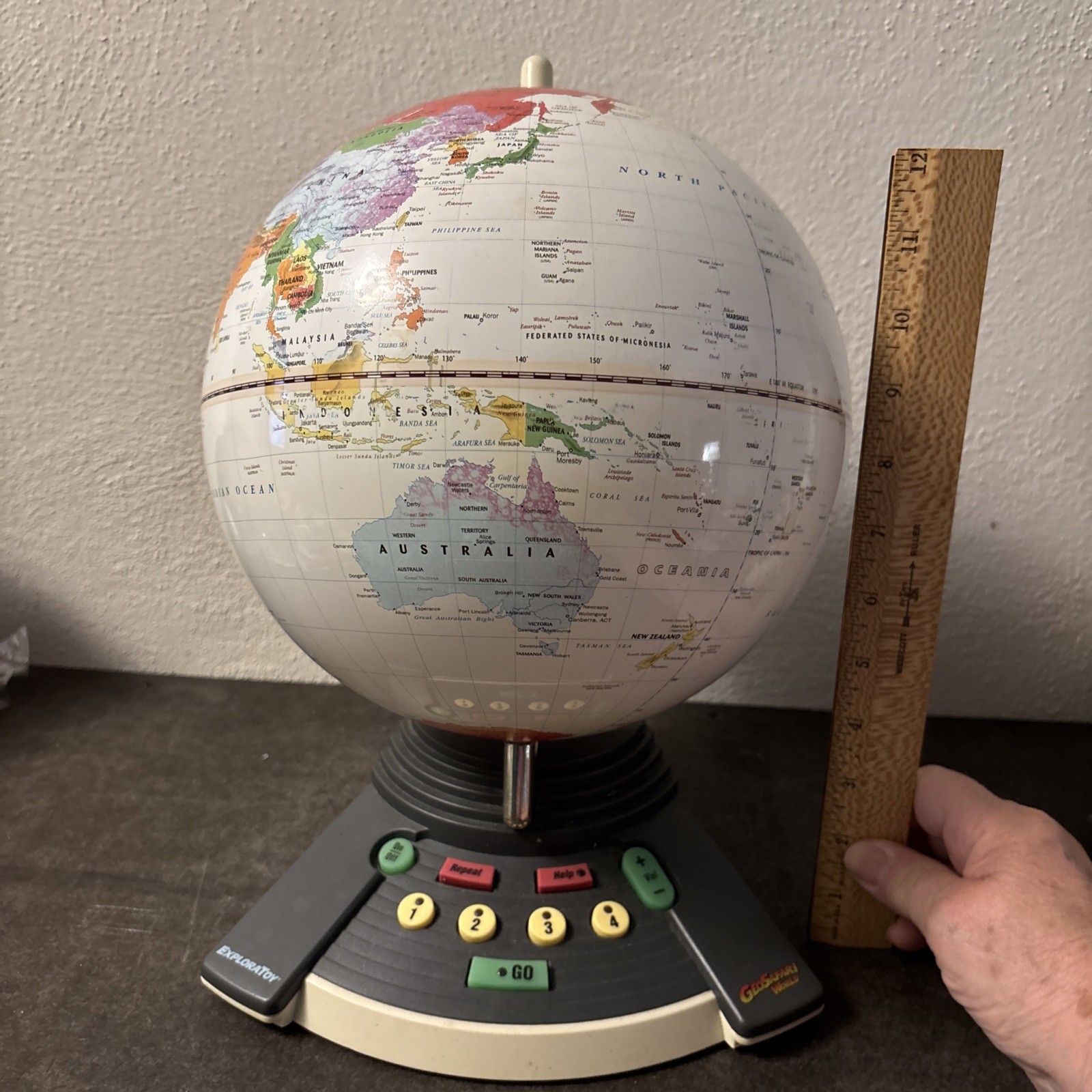 ExploraToy Geo Safari World Talking Globe Quiz Learning Game # 6490