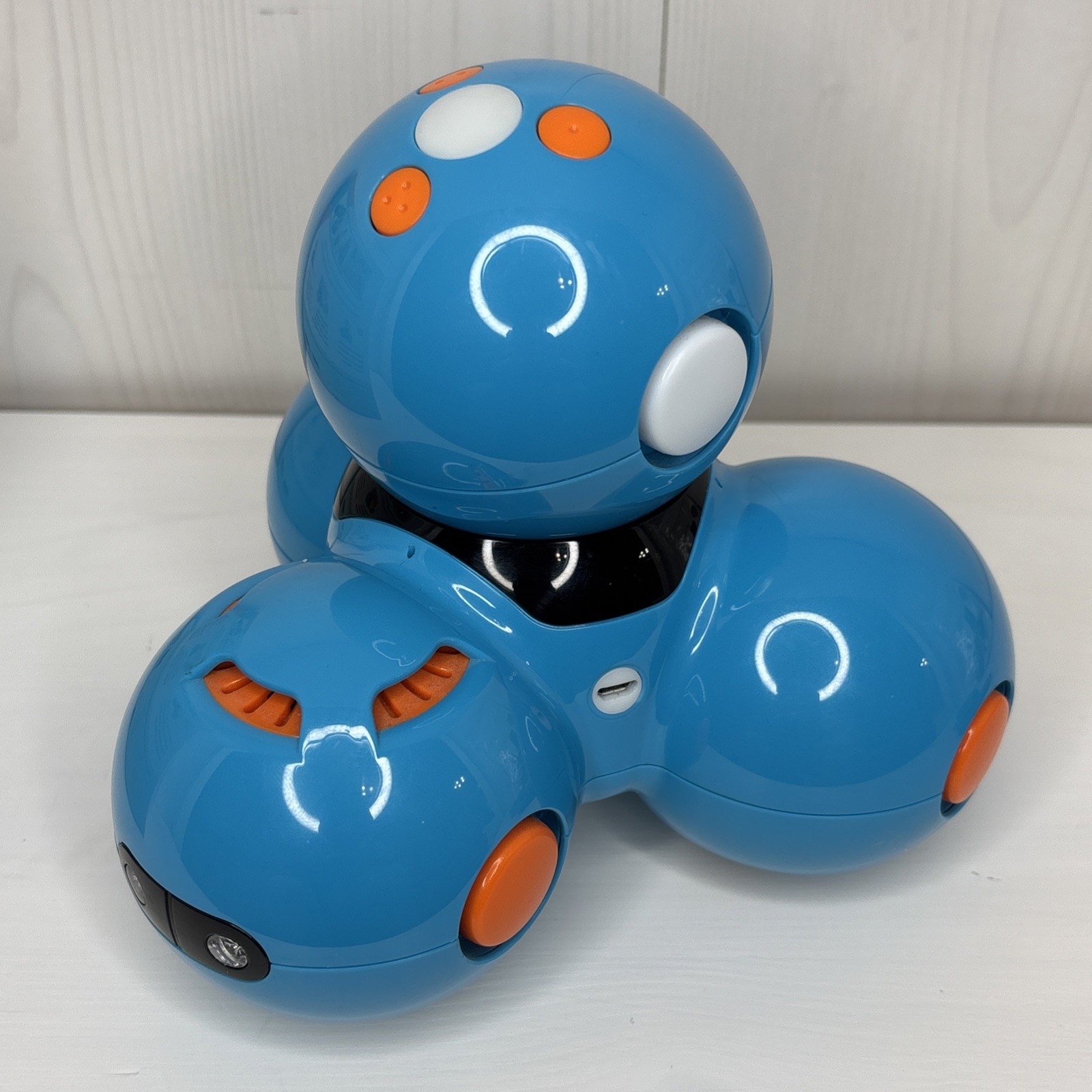 Wonder Workshop DA01 Dash Robot – Blue – Complete In Box – Excellent Condition!
