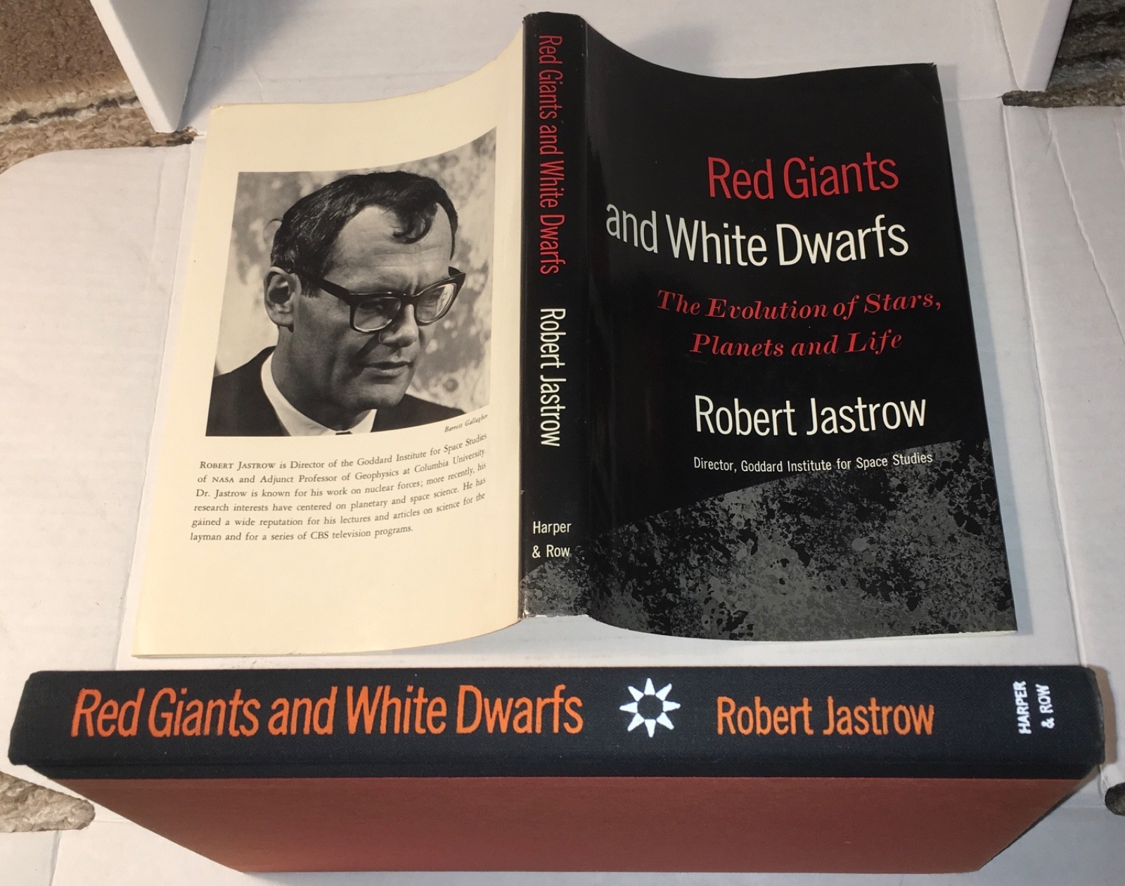 1967 RED GIANTS AND WHITE DWARFS EVOLUTION OF STARS PLANETS AND LIFE HCDJ SPACE