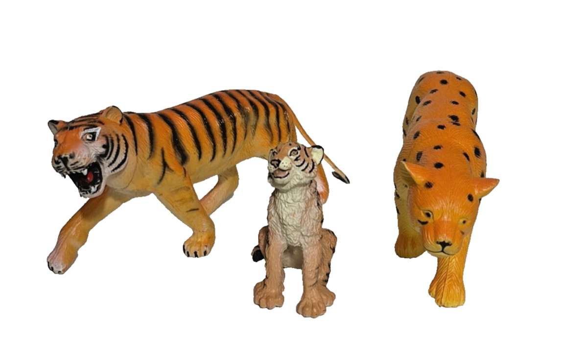 Safari Animals Toys Plastic Vintage Collectibles Lot of 27 Many Sizes 1990s READ