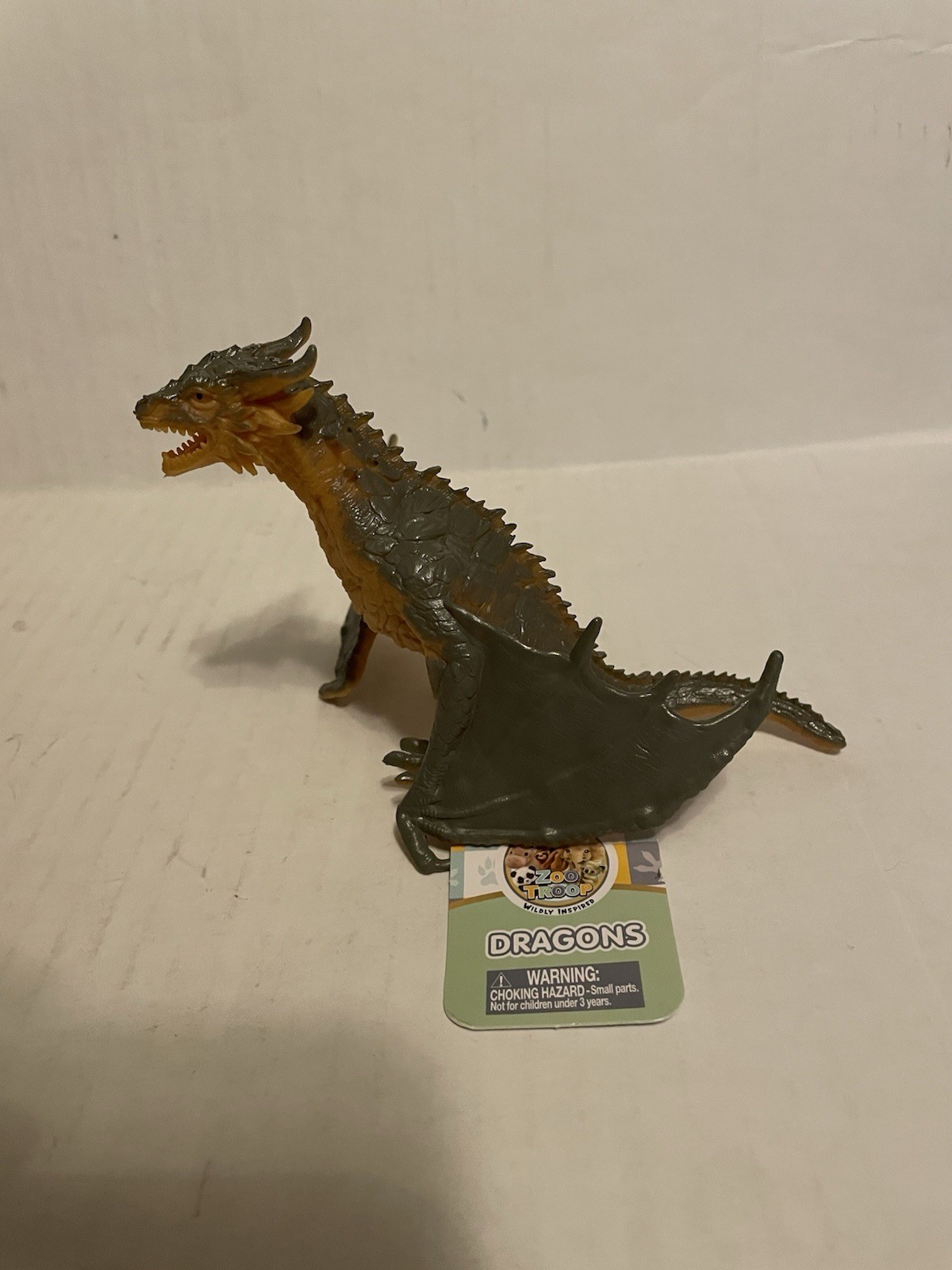 Zoo Troop – Dragons – Gray Orange Dragon – Wildly Inspired – Ages 3+