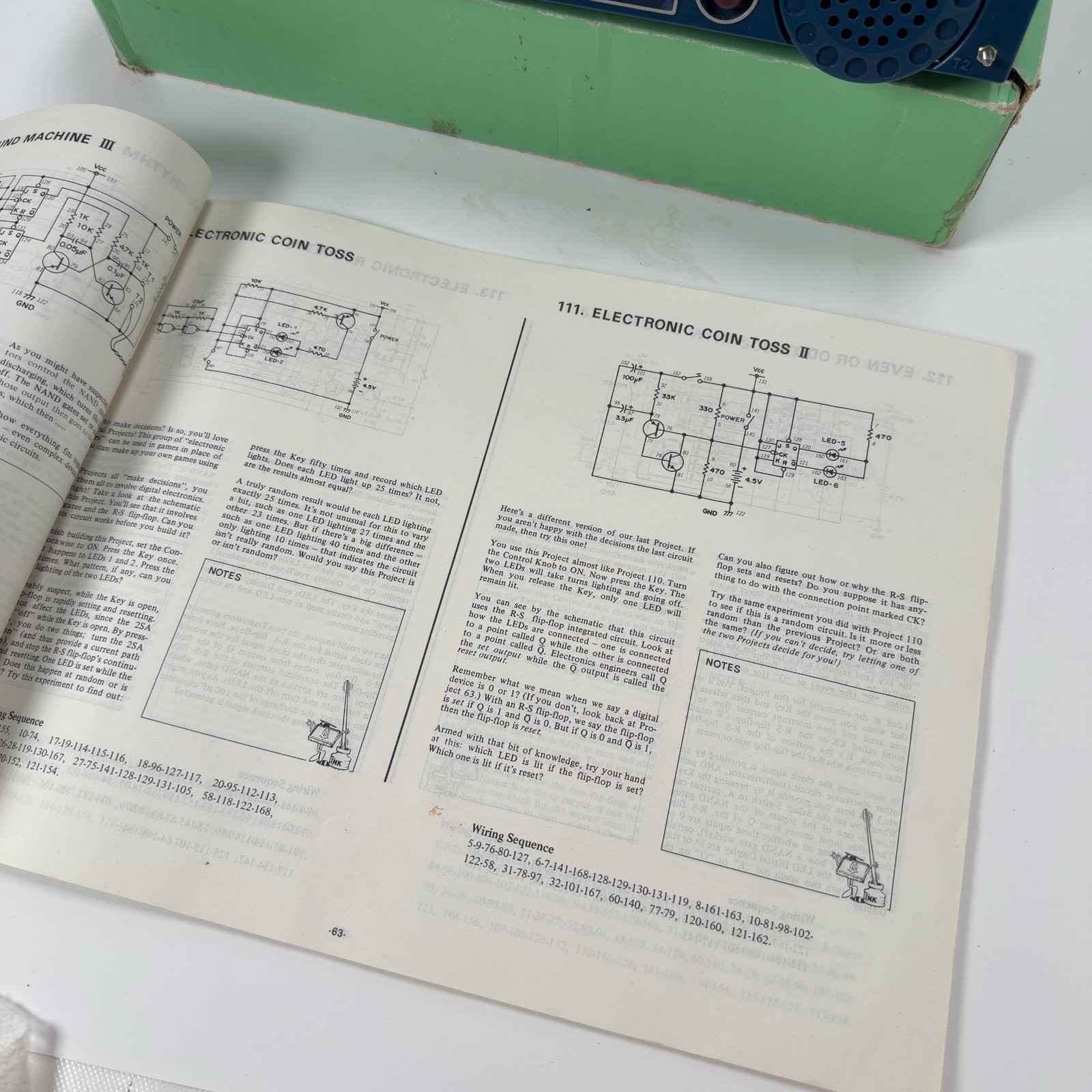 Science Fair 200 in One Electronic Project Lab Kit Vintage Educational Toy