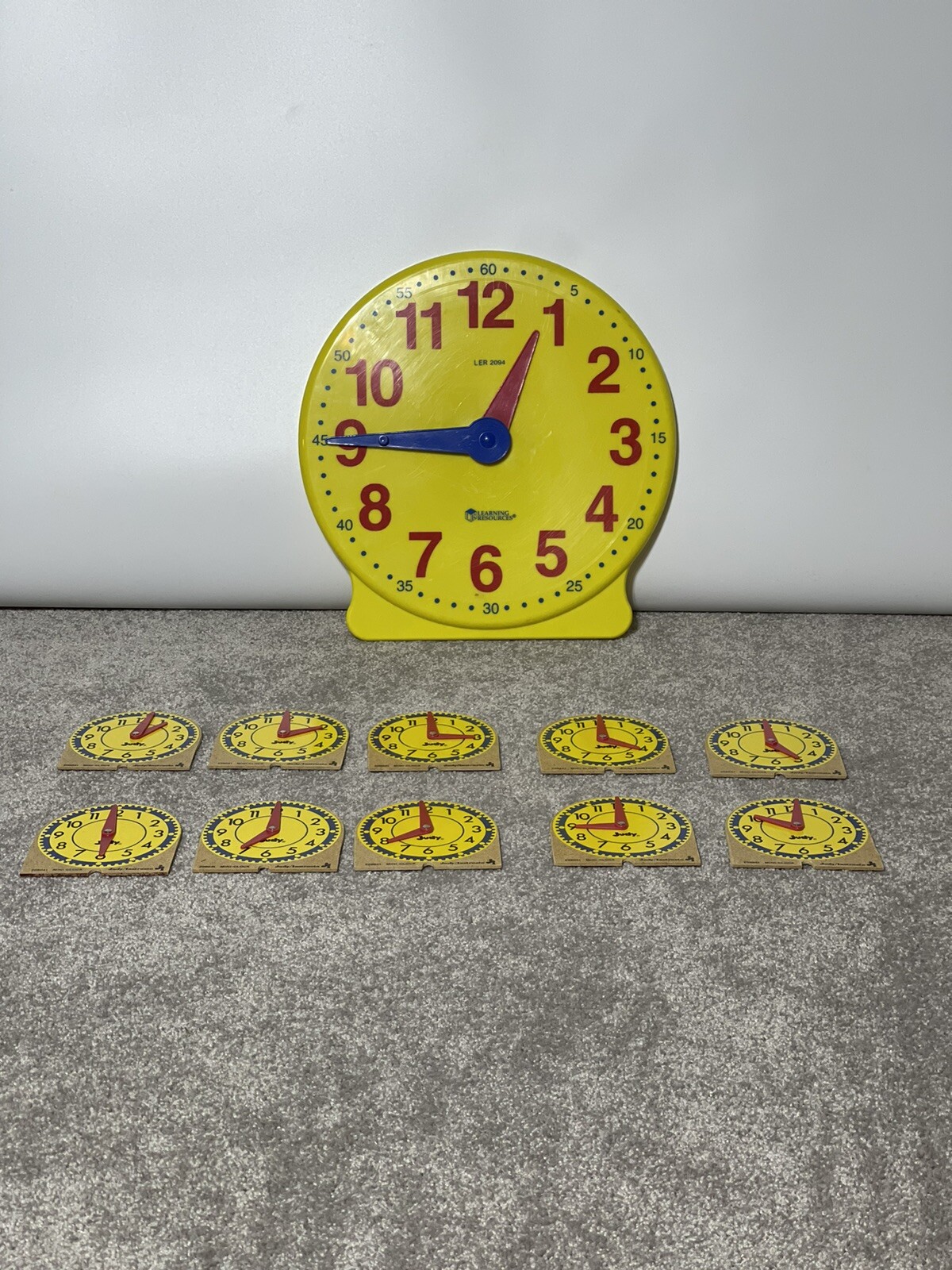 Learning Resources Big Time Student 12 Hour Clock And 10 Judy Mini-Clocks Lot