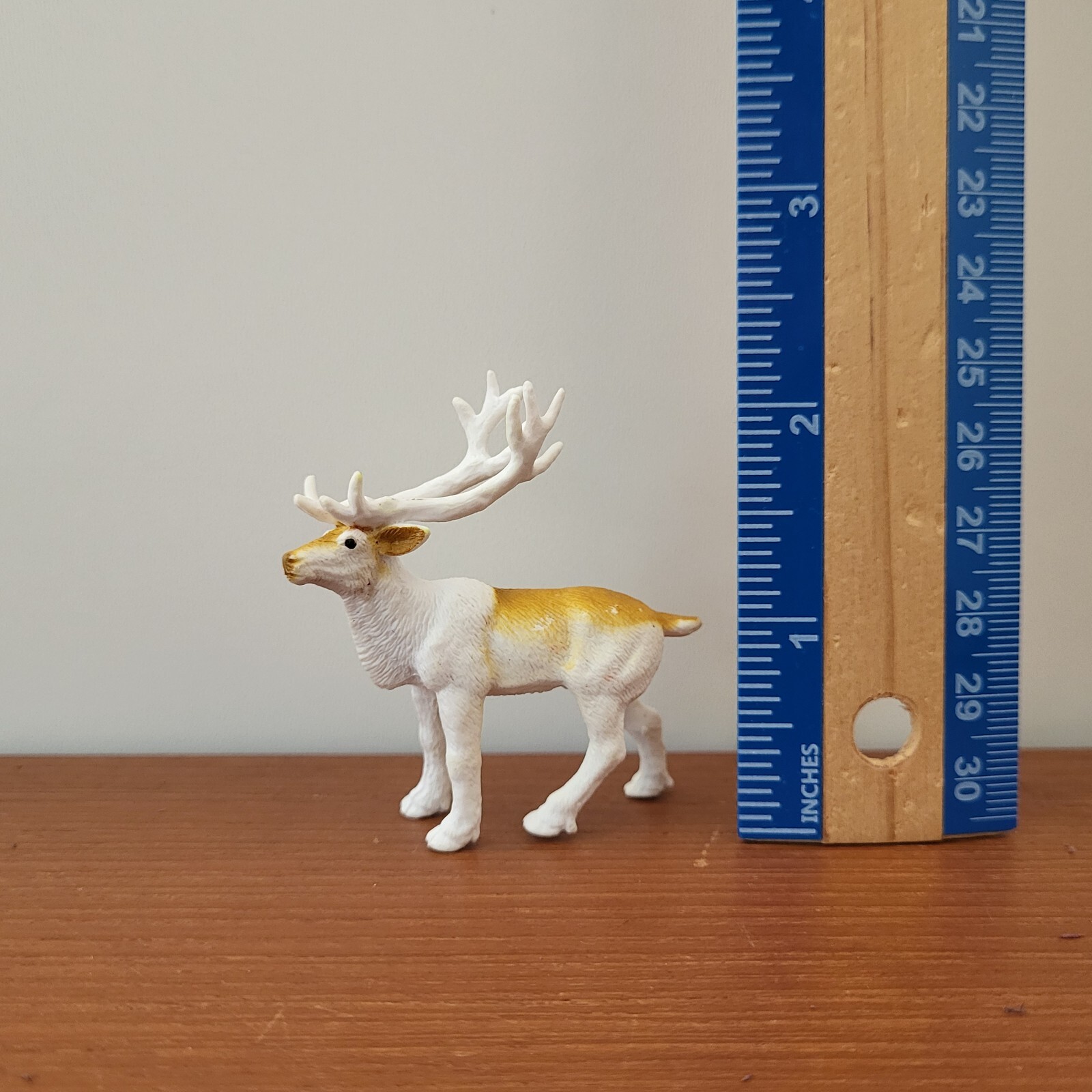 Safari Ltd Caribou Figure Toy Cake Topper Minor Wearing Diorama