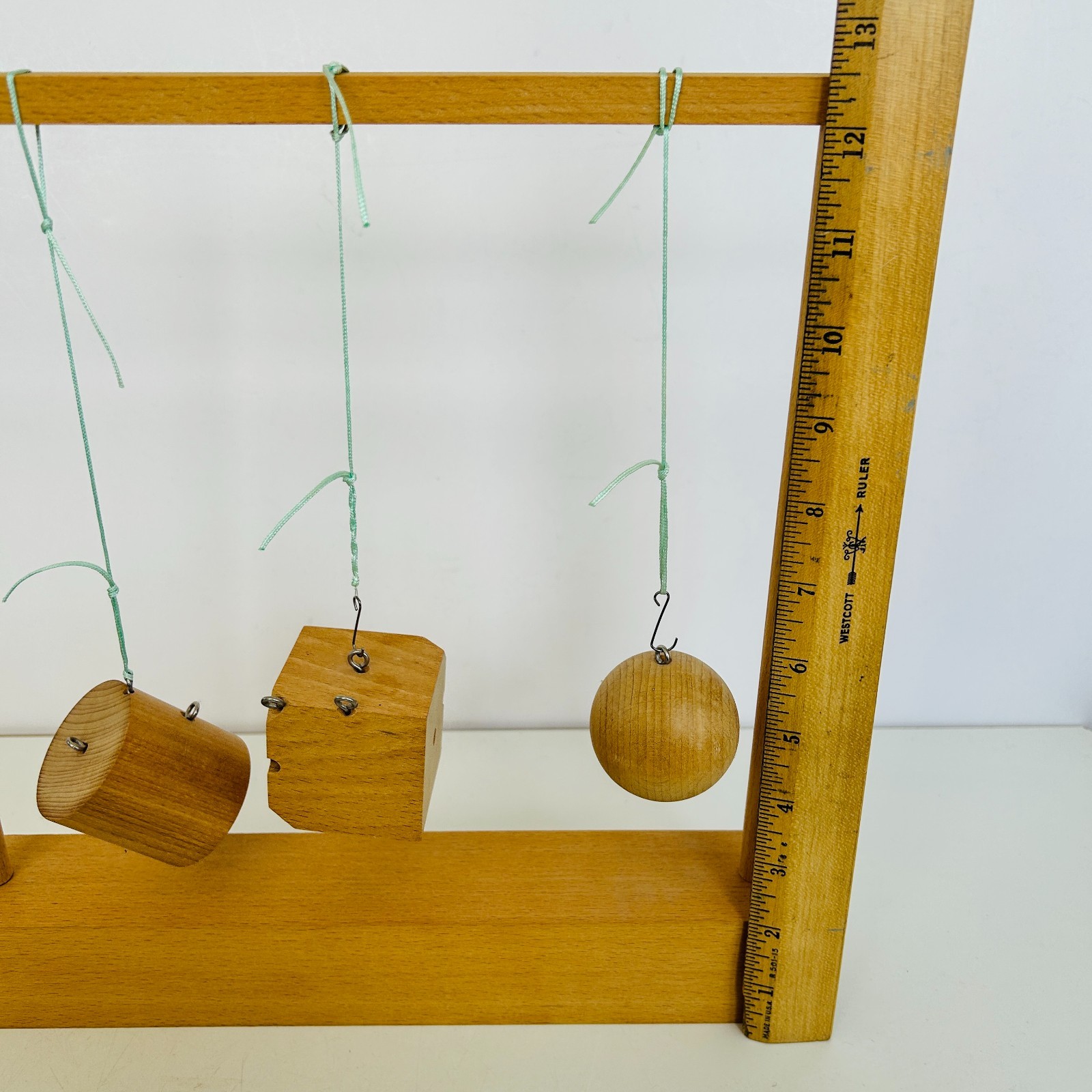 Froebel Gifts 2 Eunmel Spielgabe Hanging Block Educational Toy in Wood Box Swiss
