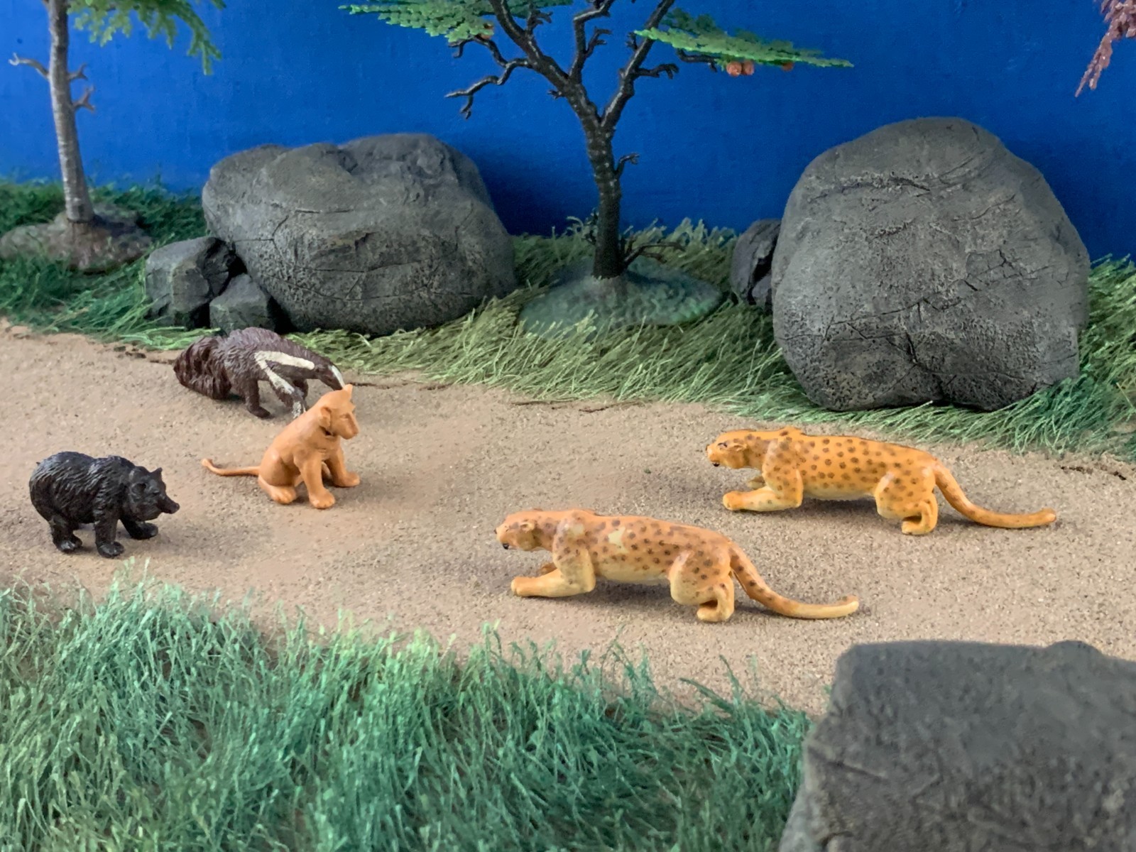 Lot of 5 Mixed Britains Vintage Miniature Plastic Wild Animal Figures England
