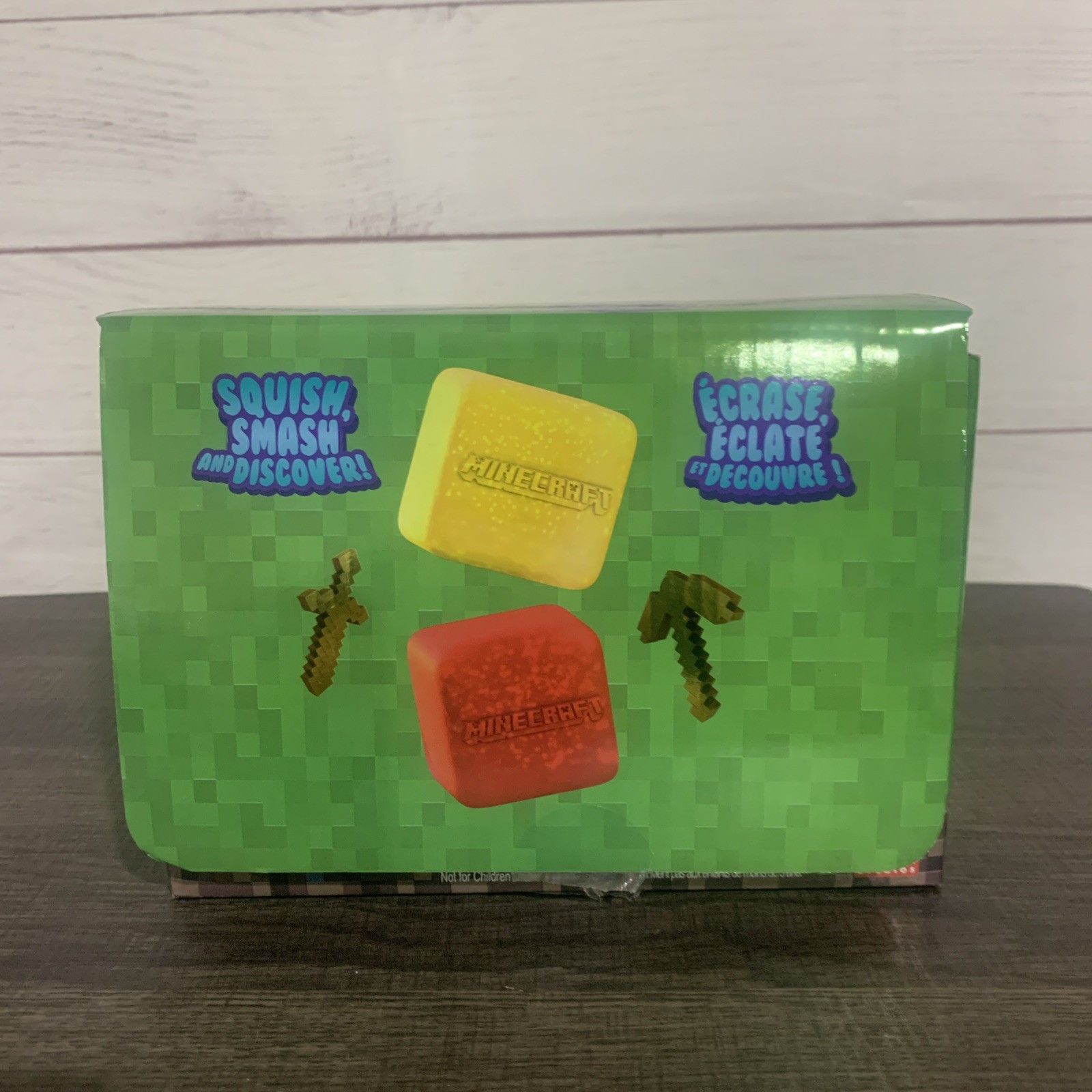 Minecraft JELLY CUBES Case of 12 Cubes with Display Box