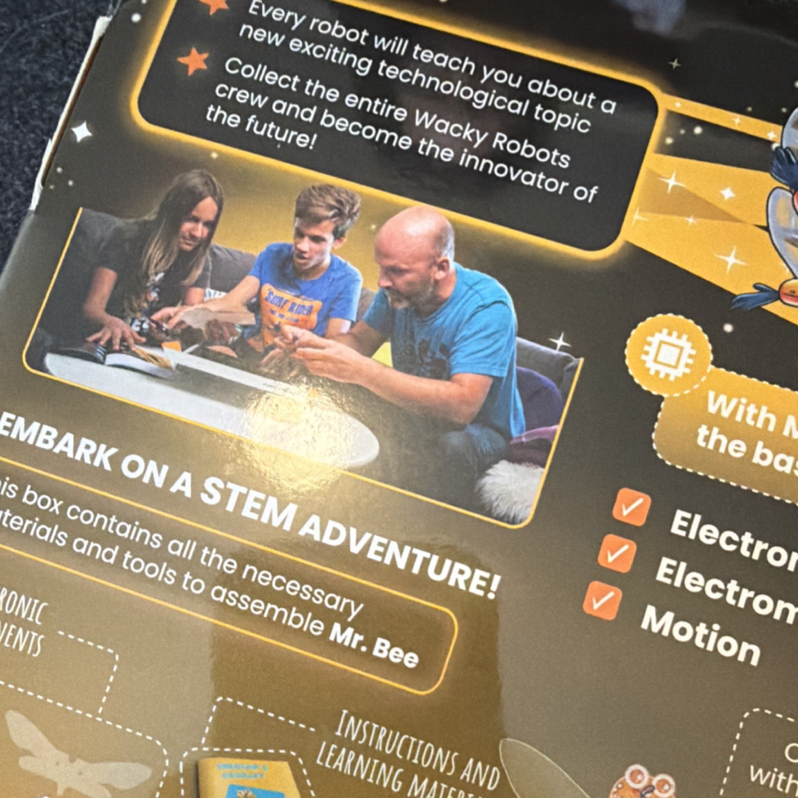 CircuitMess Wacky Robots MR. BEE STEM Robotics Kit DIY Educational Ages 8+ 2023